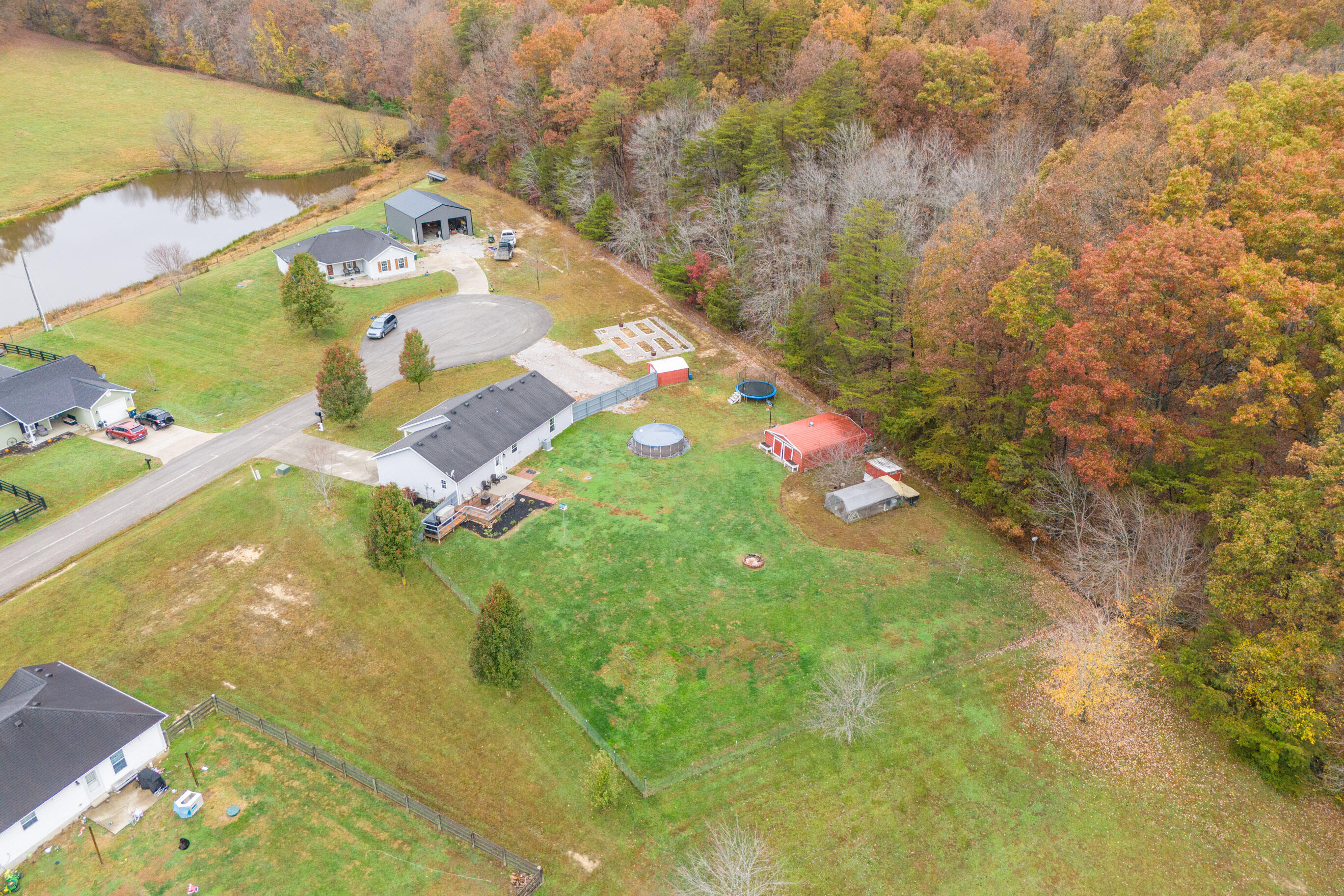 Berea, Kentucky 40403, United States, 4 Bedrooms Bedrooms, ,2 BathroomsBathrooms,Residential,Pending,35236