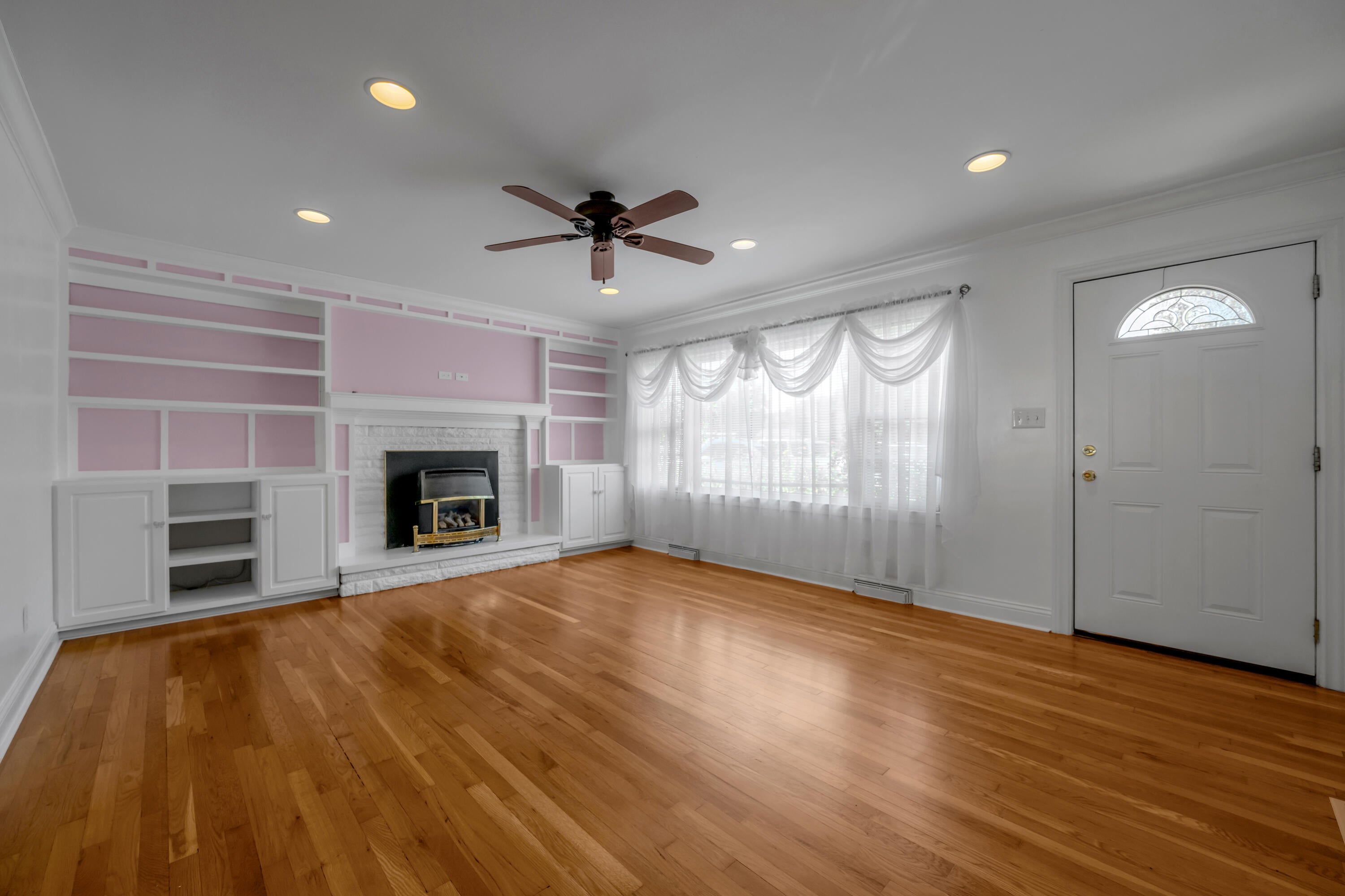 1944 Alexandria Drive