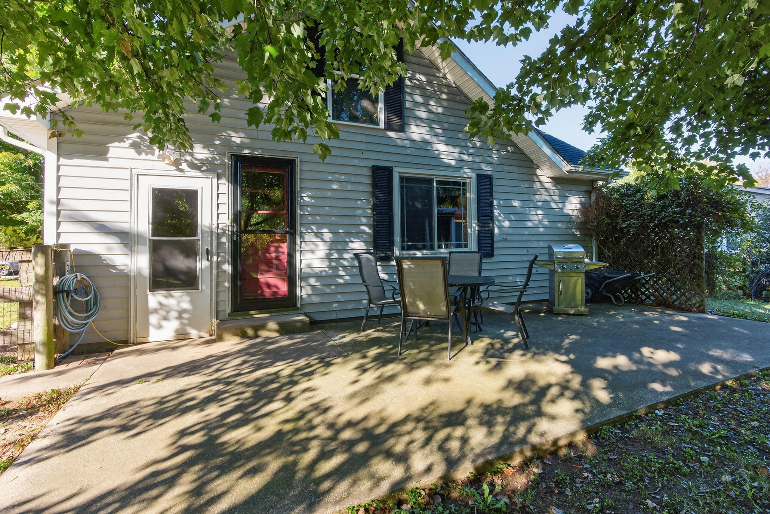 Berea, Kentucky 40403, United States, 3 Bedrooms Bedrooms, ,1 BathroomBathrooms,Residential,Active,227612