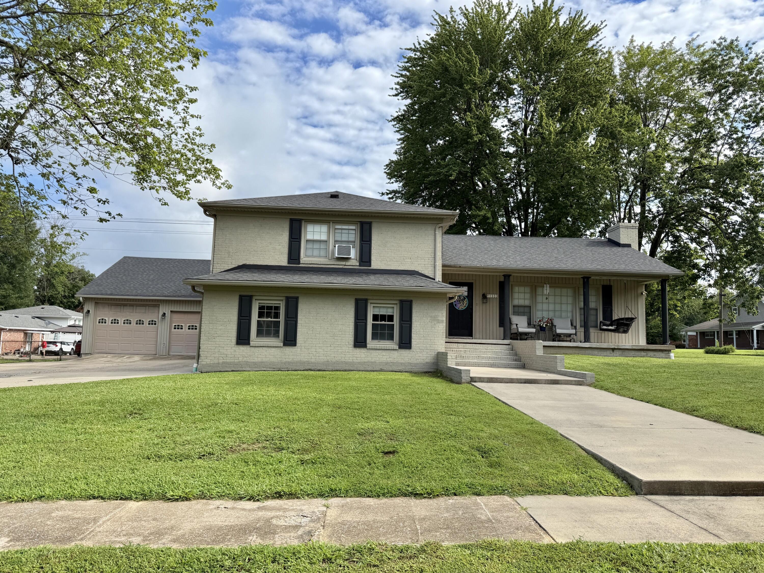 Photo 1 of 28 — 1333 Cherry Drive, Mayfield, KY 42066