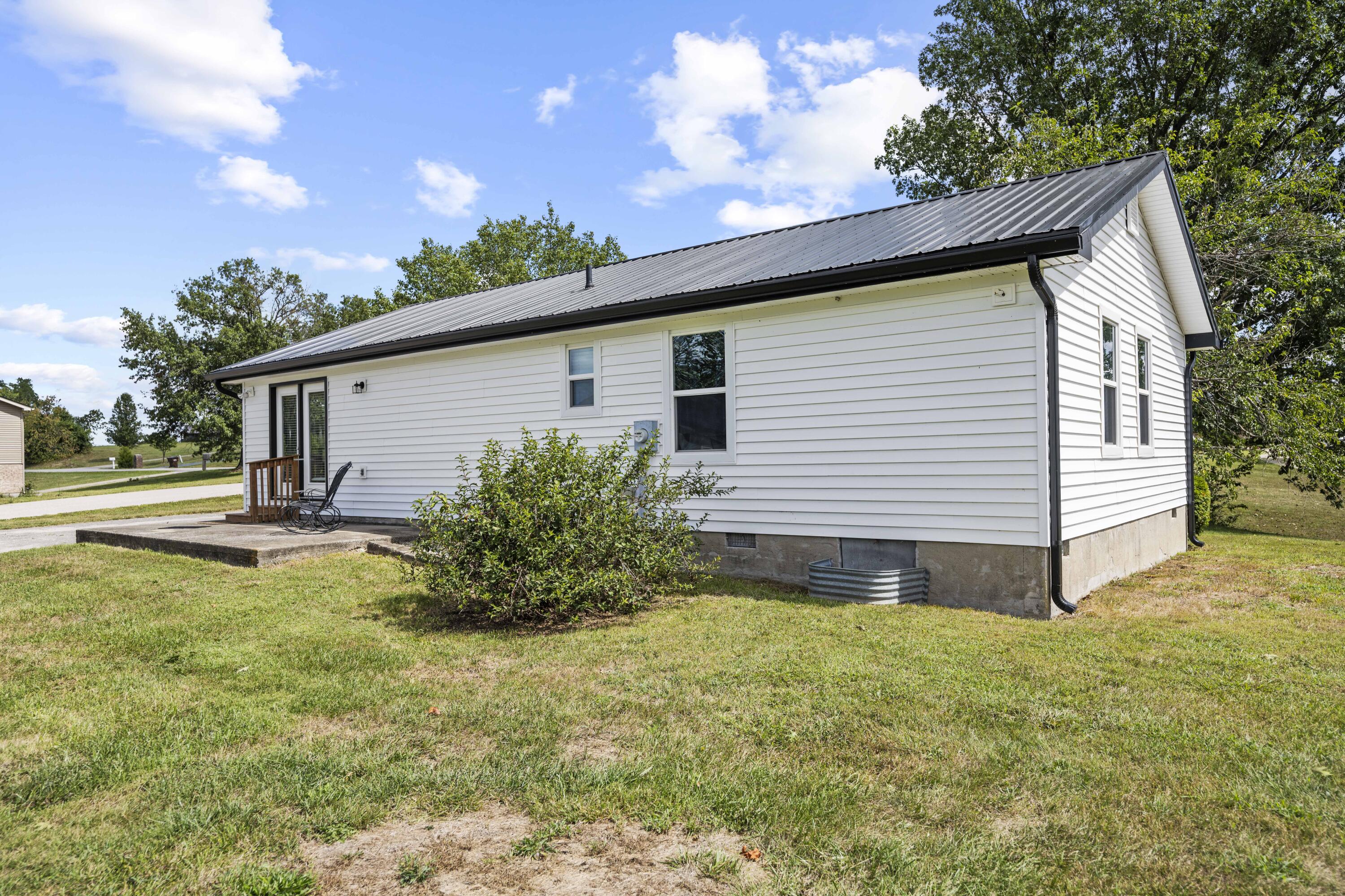 Richmond, Kentucky 40475, United States, 3 Bedrooms Bedrooms, ,2 BathroomsBathrooms,Residential,Active,206542