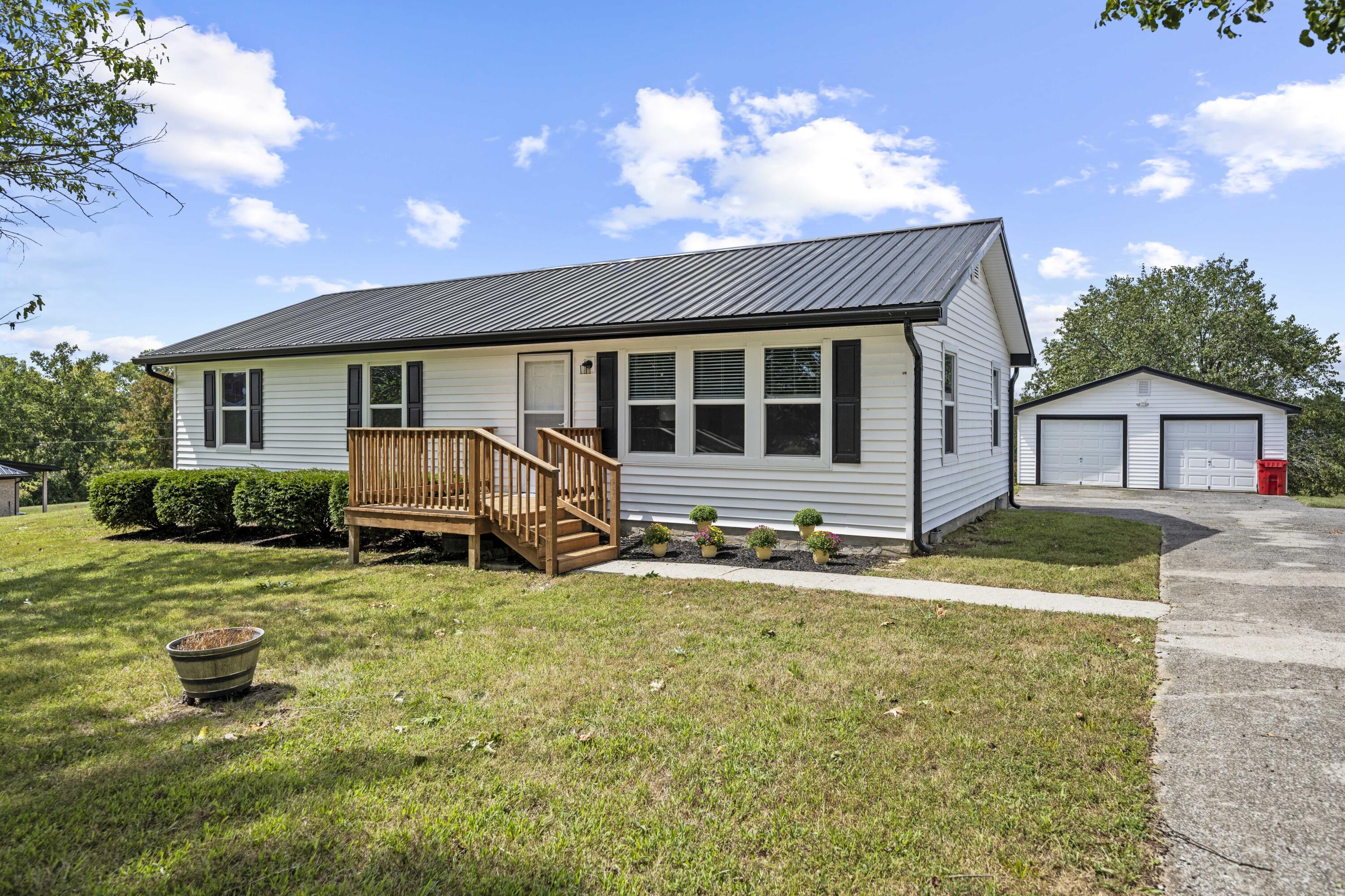 Richmond, Kentucky 40475, United States, 3 Bedrooms Bedrooms, ,2 BathroomsBathrooms,Residential,Active,206542 Richmond, Kentucky 40475, United States, 3 Bedrooms Bedrooms, ,2 BathroomsBathrooms,Residential,Active,206542