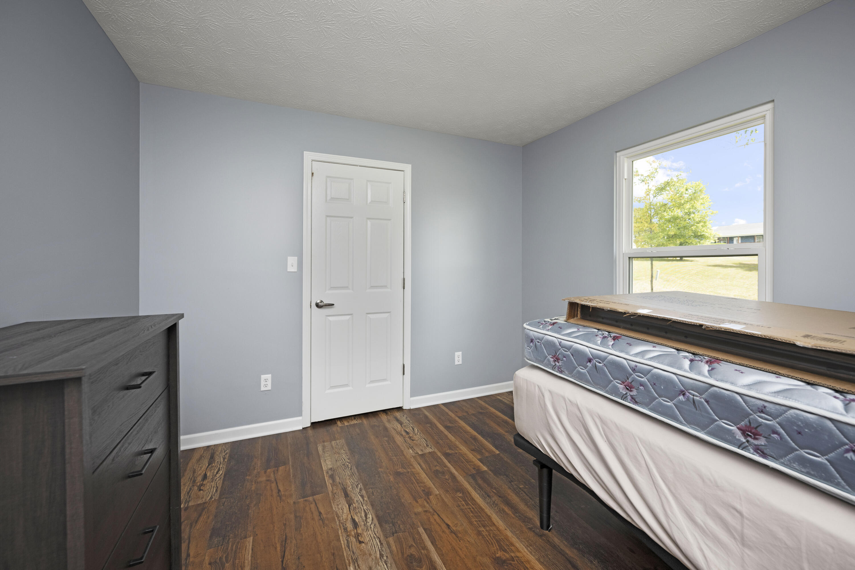 Richmond, Kentucky 40475, United States, 3 Bedrooms Bedrooms, ,2 BathroomsBathrooms,Residential,Active,206542