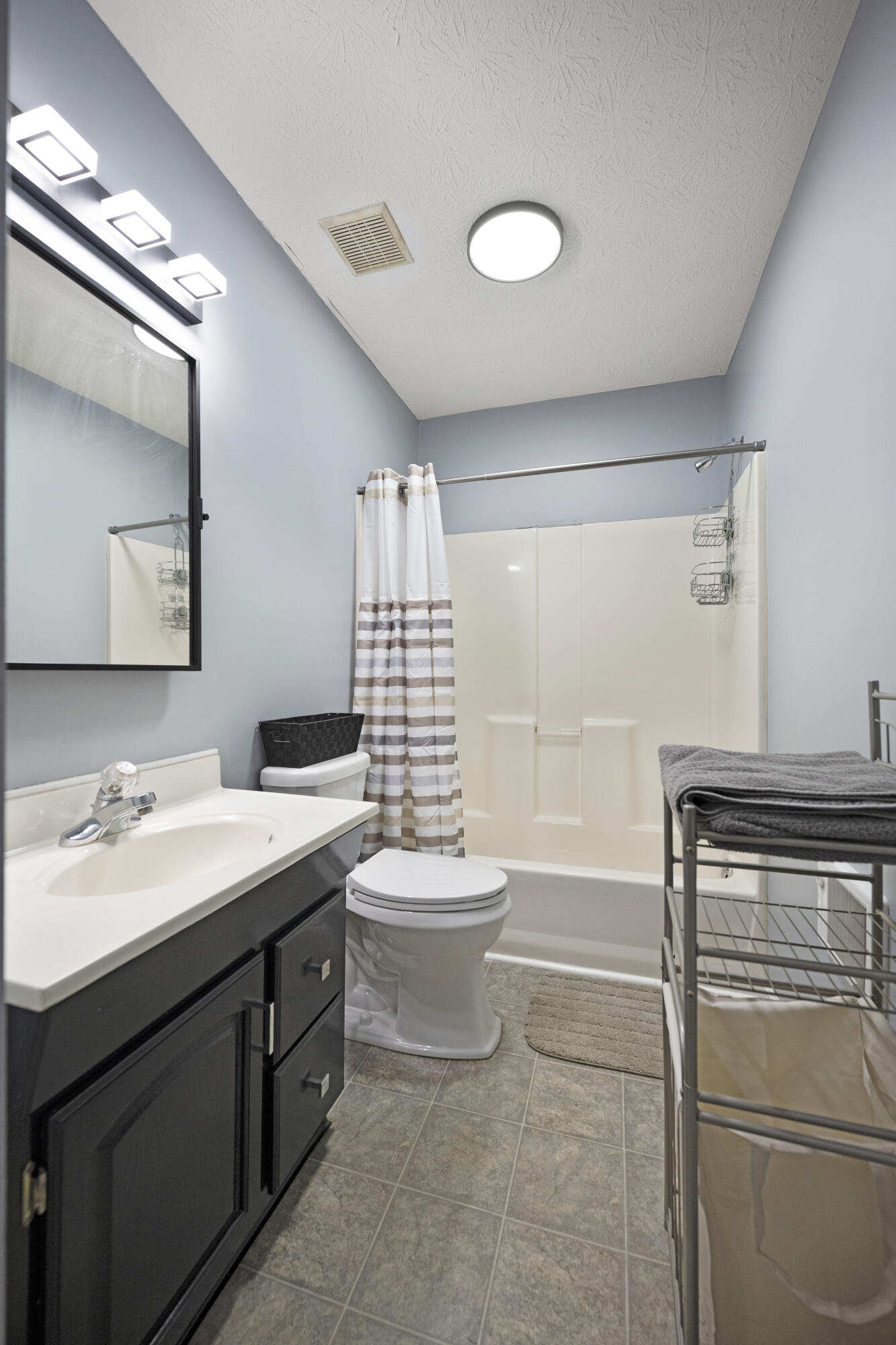 Richmond, Kentucky 40475, United States, 3 Bedrooms Bedrooms, ,2 BathroomsBathrooms,Residential,Active,206542