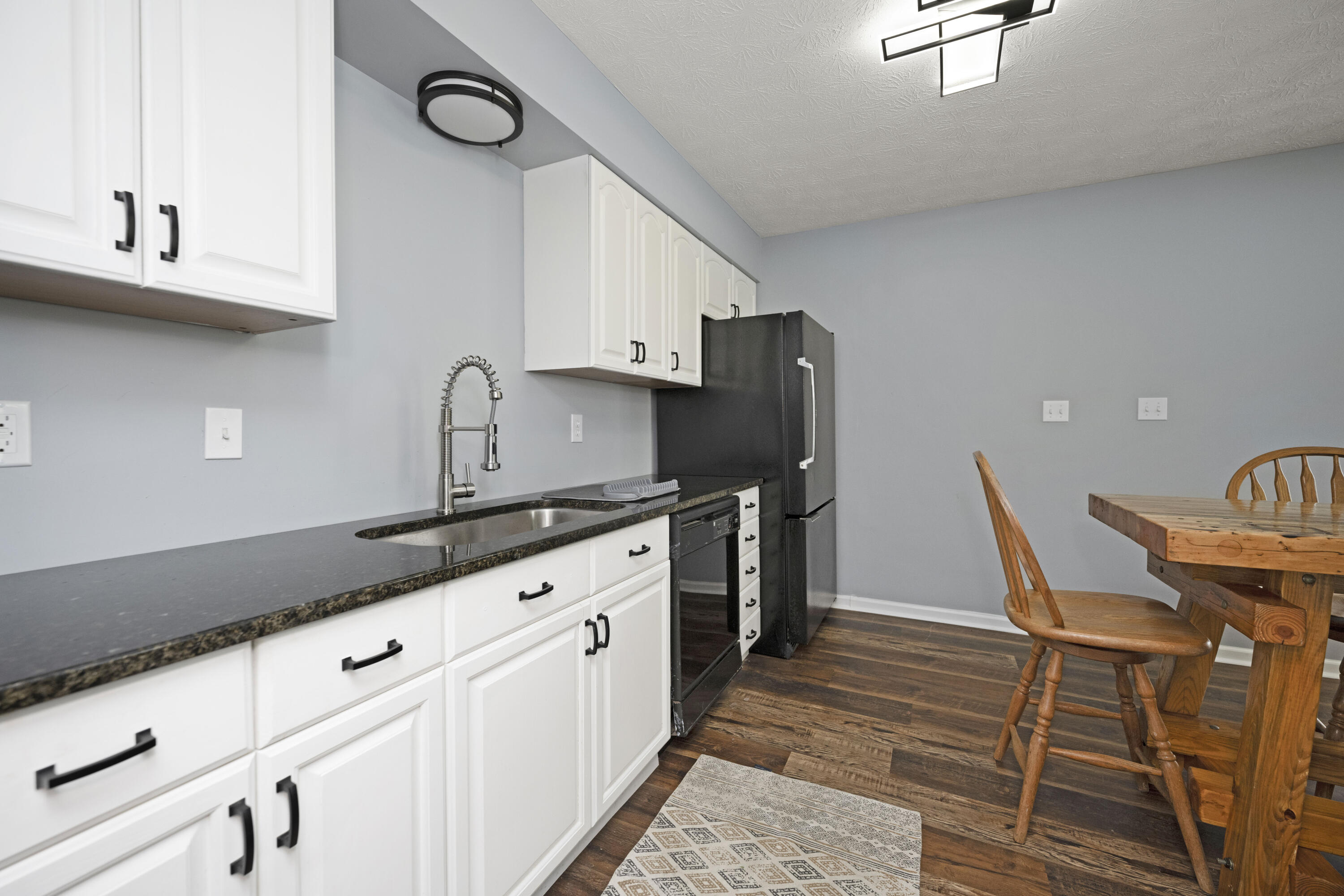 Richmond, Kentucky 40475, United States, 3 Bedrooms Bedrooms, ,2 BathroomsBathrooms,Residential,Active,206542