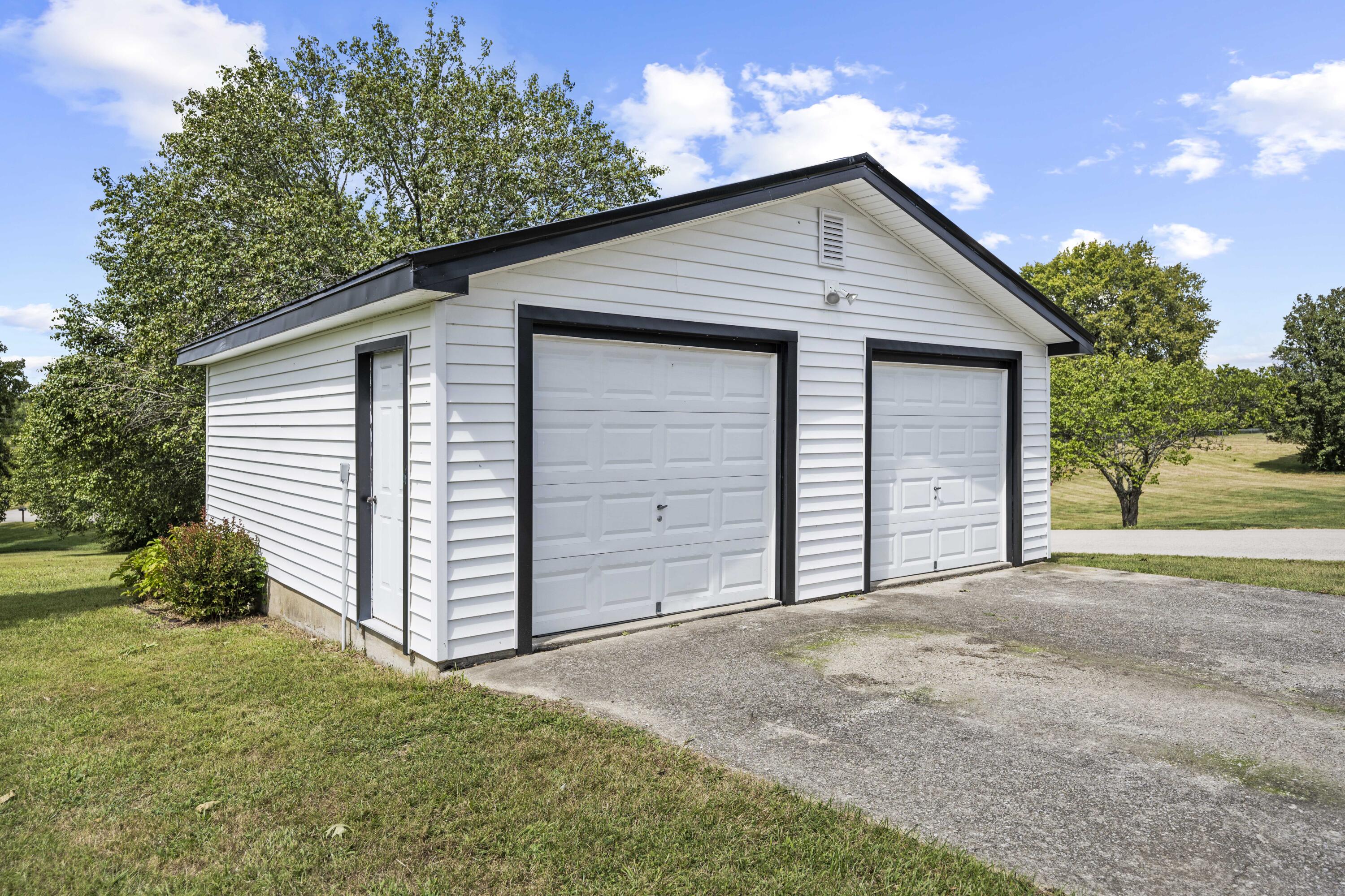 Richmond, Kentucky 40475, United States, 3 Bedrooms Bedrooms, ,2 BathroomsBathrooms,Residential,Active,206542