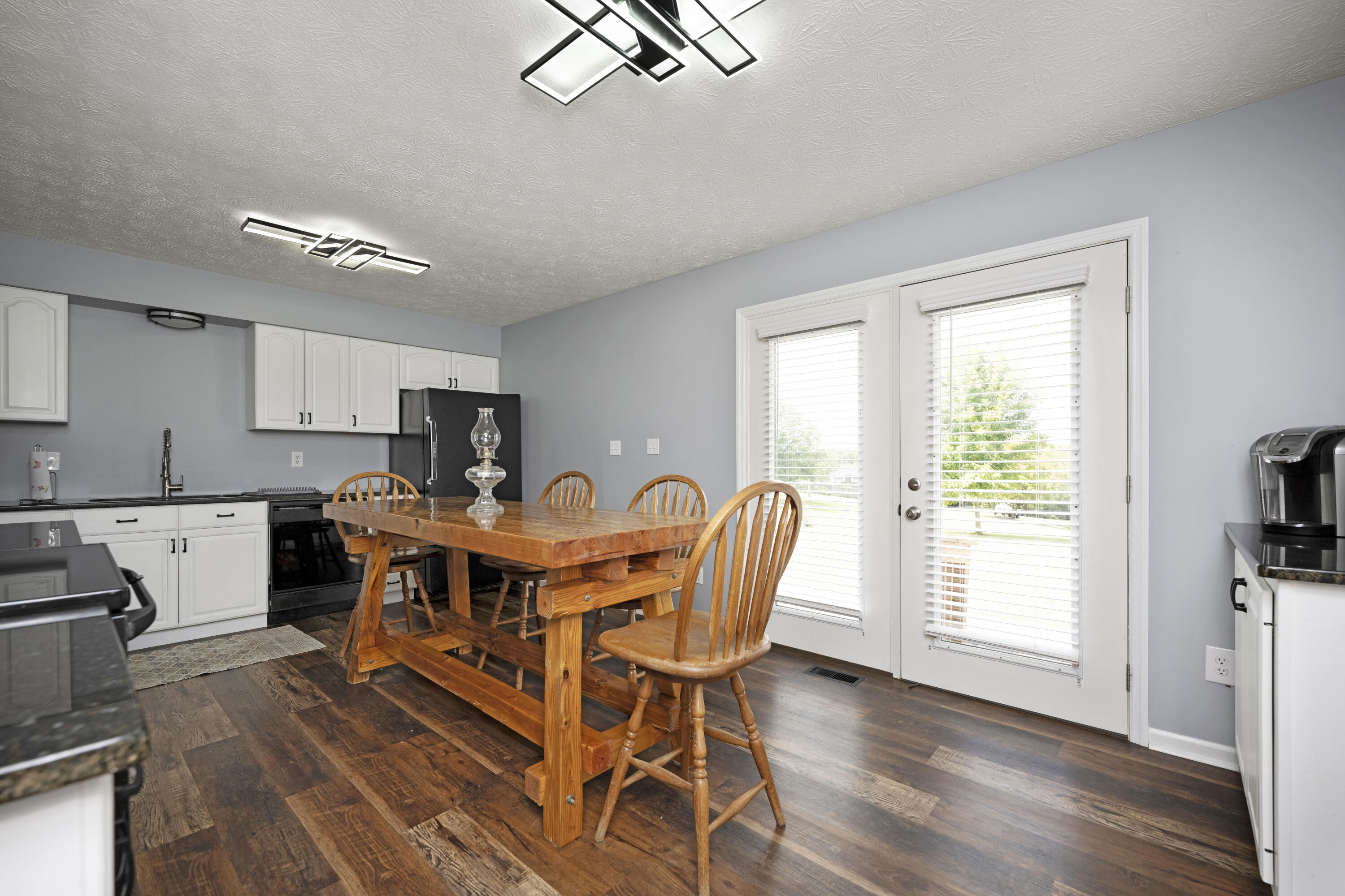 Richmond, Kentucky 40475, United States, 3 Bedrooms Bedrooms, ,2 BathroomsBathrooms,Residential,Active,206542