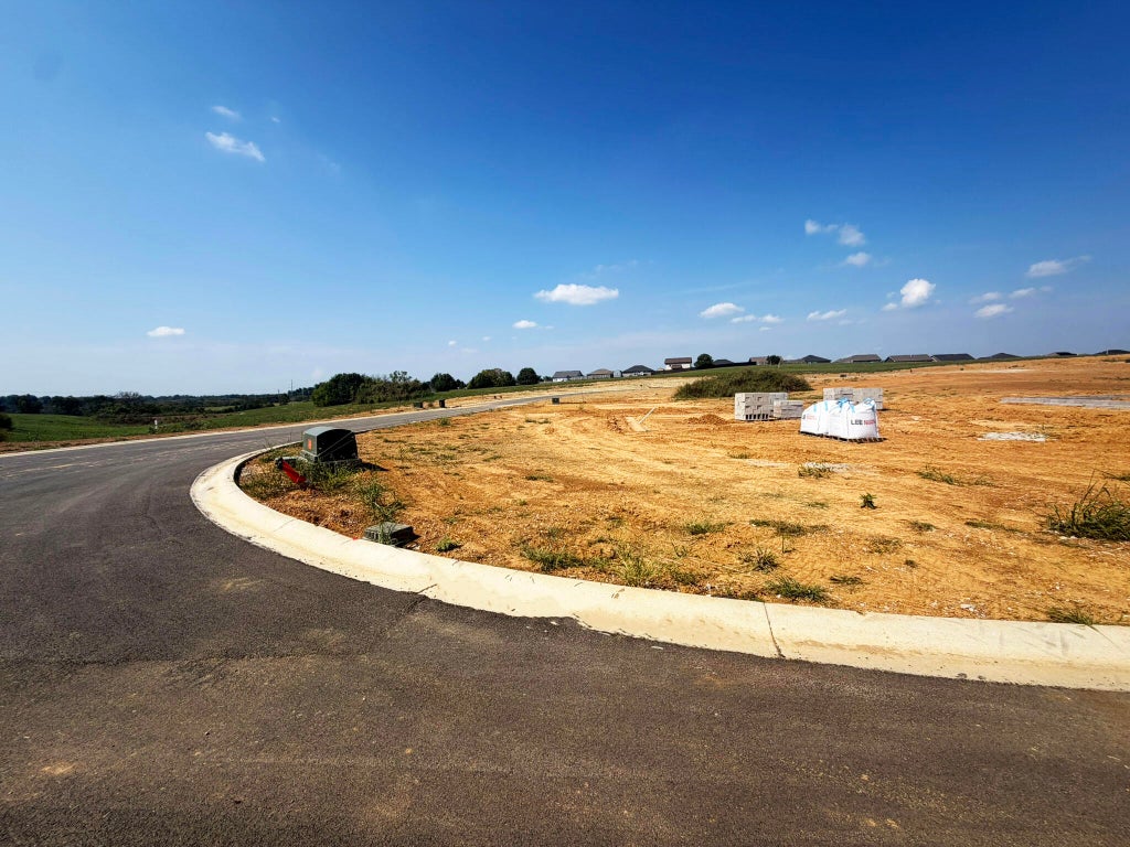 Photo of 460 Lands End Drive, Berea, KY 40403 (MLS # 26025757)