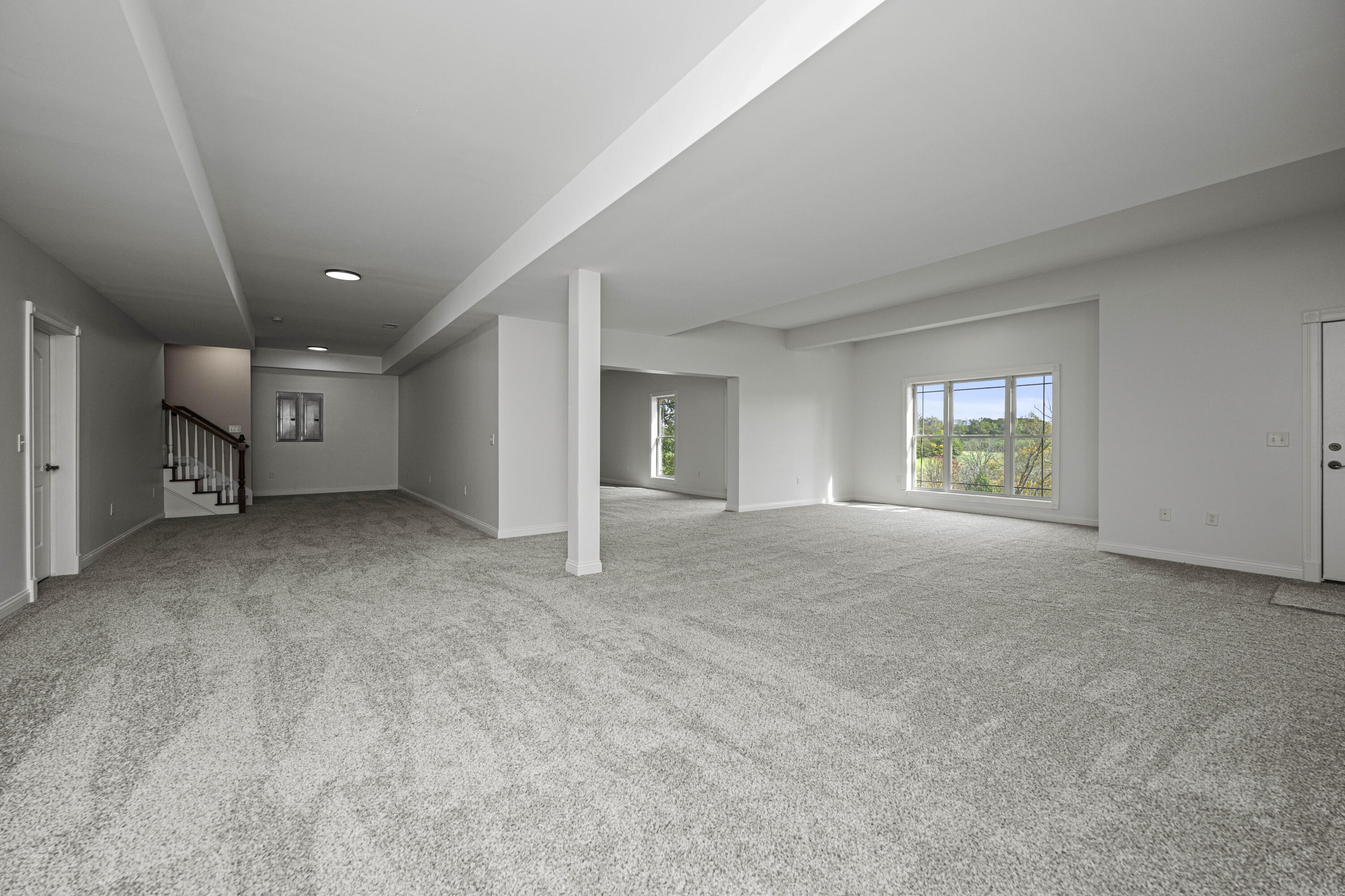 Richmond, Kentucky 40475, United States, 5 Bedrooms Bedrooms, ,3 BathroomsBathrooms,Residential,Pending,38701