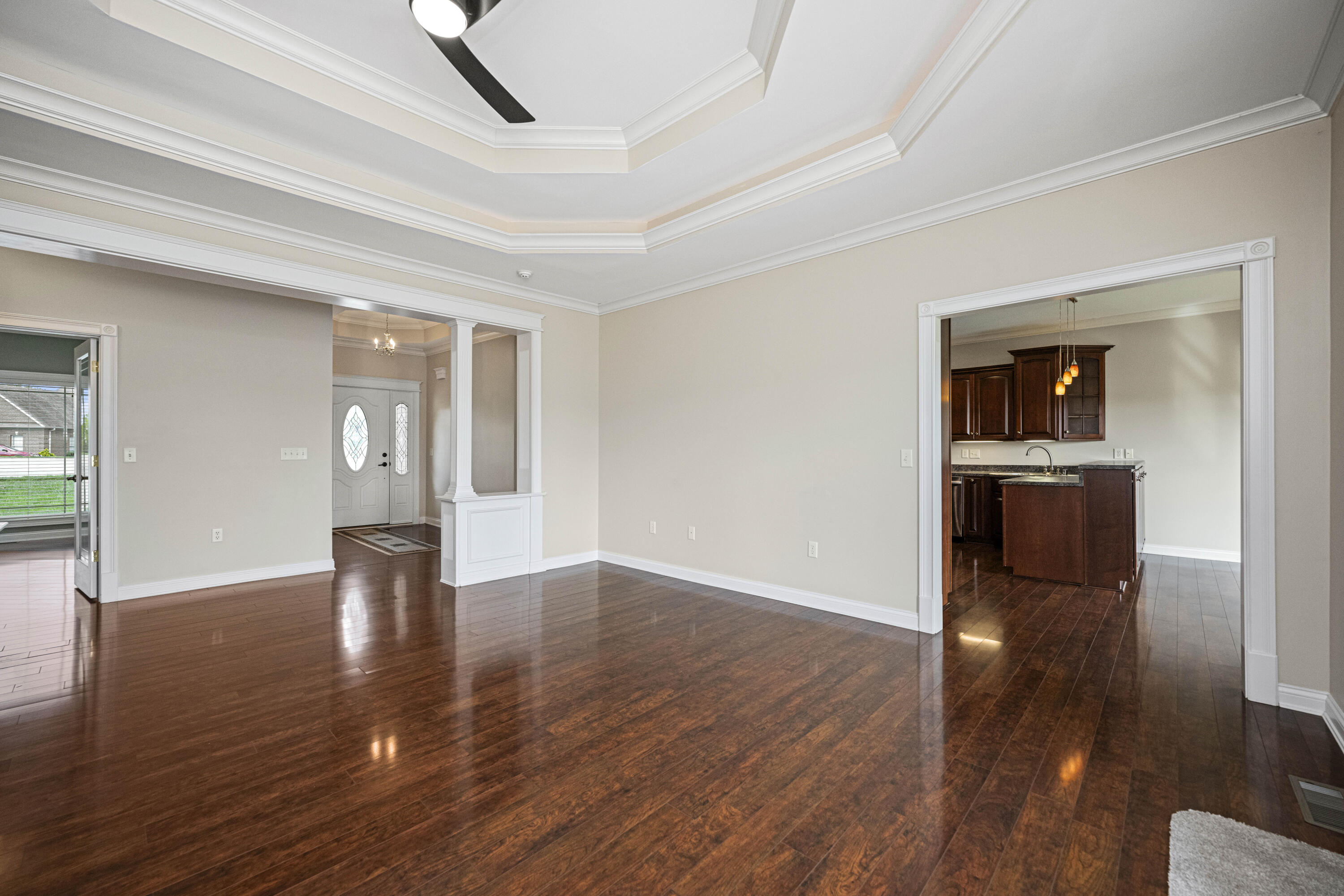 Richmond, Kentucky 40475, United States, 5 Bedrooms Bedrooms, ,3 BathroomsBathrooms,Residential,Pending,38701