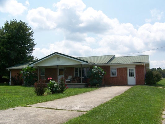 7715 CREAM ALLEY RD, JEFFERSONVILLE, KY 40337 - Image 3891191c5bcb8a91f8bf5cdaee2b2c2c/423809126