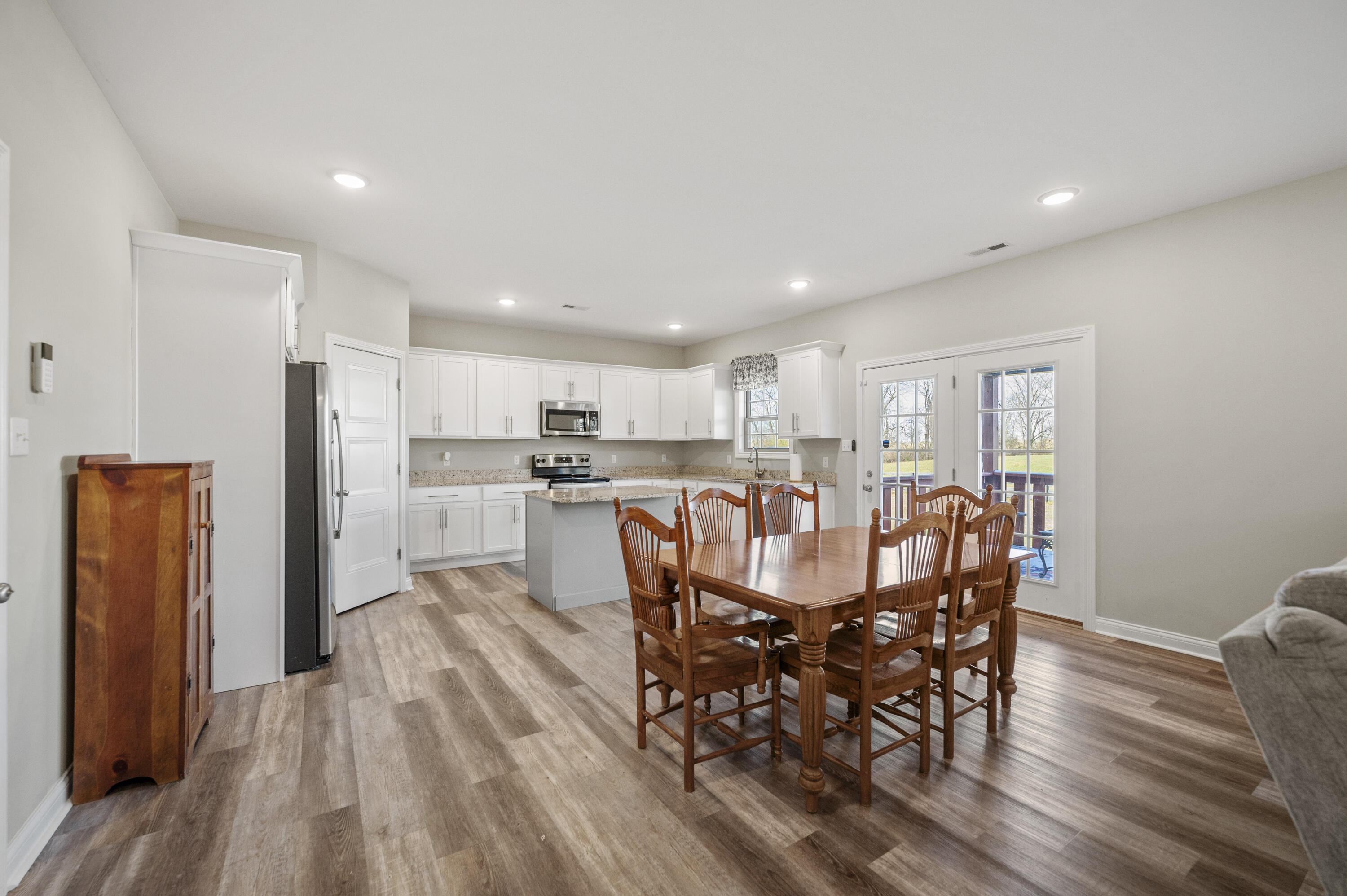 Richmond, Kentucky 40475, United States, 4 Bedrooms Bedrooms, ,3 BathroomsBathrooms,Residential,Active,254436