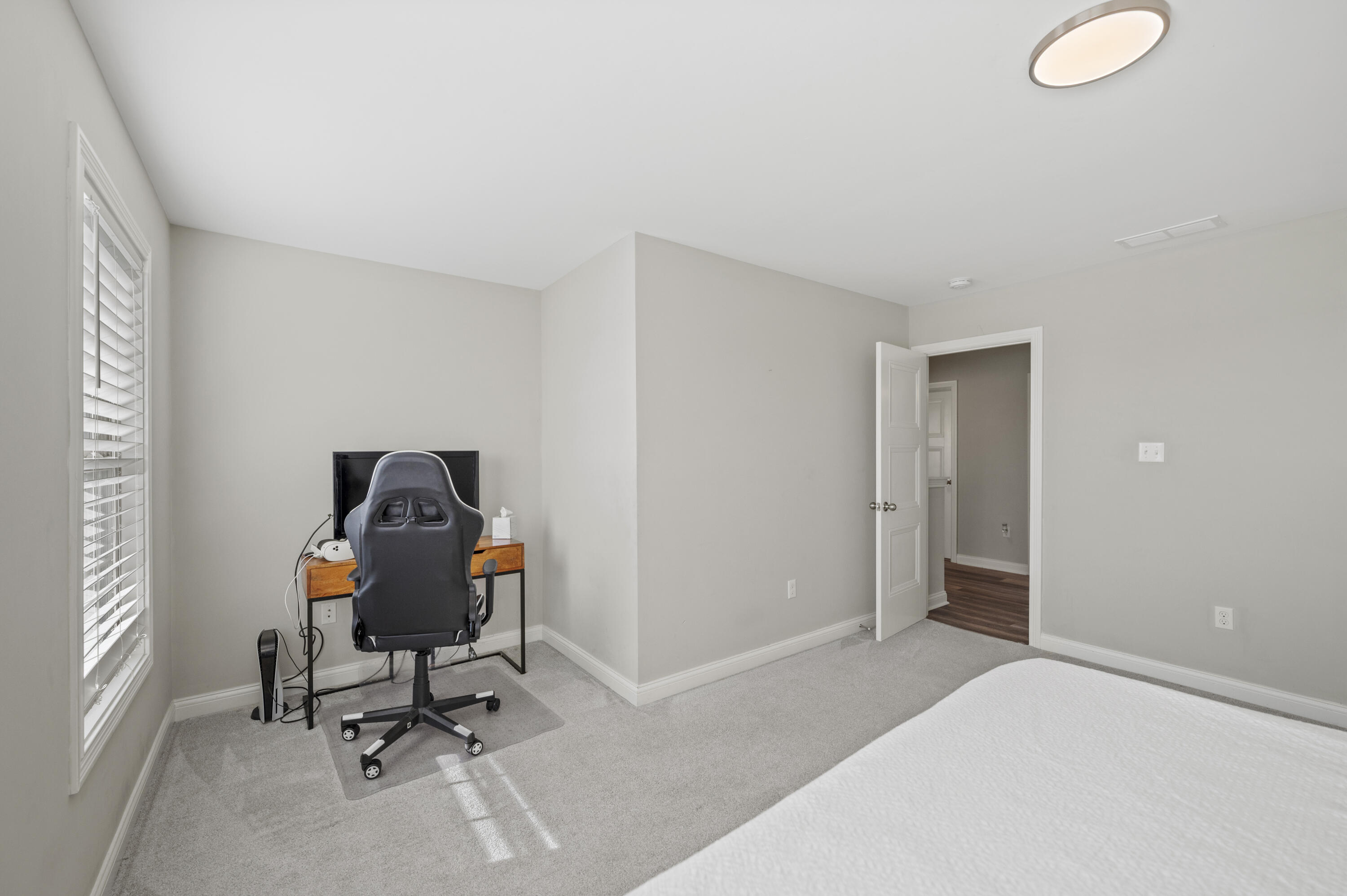 Richmond, Kentucky 40475, United States, 4 Bedrooms Bedrooms, ,3 BathroomsBathrooms,Residential,Active,254436