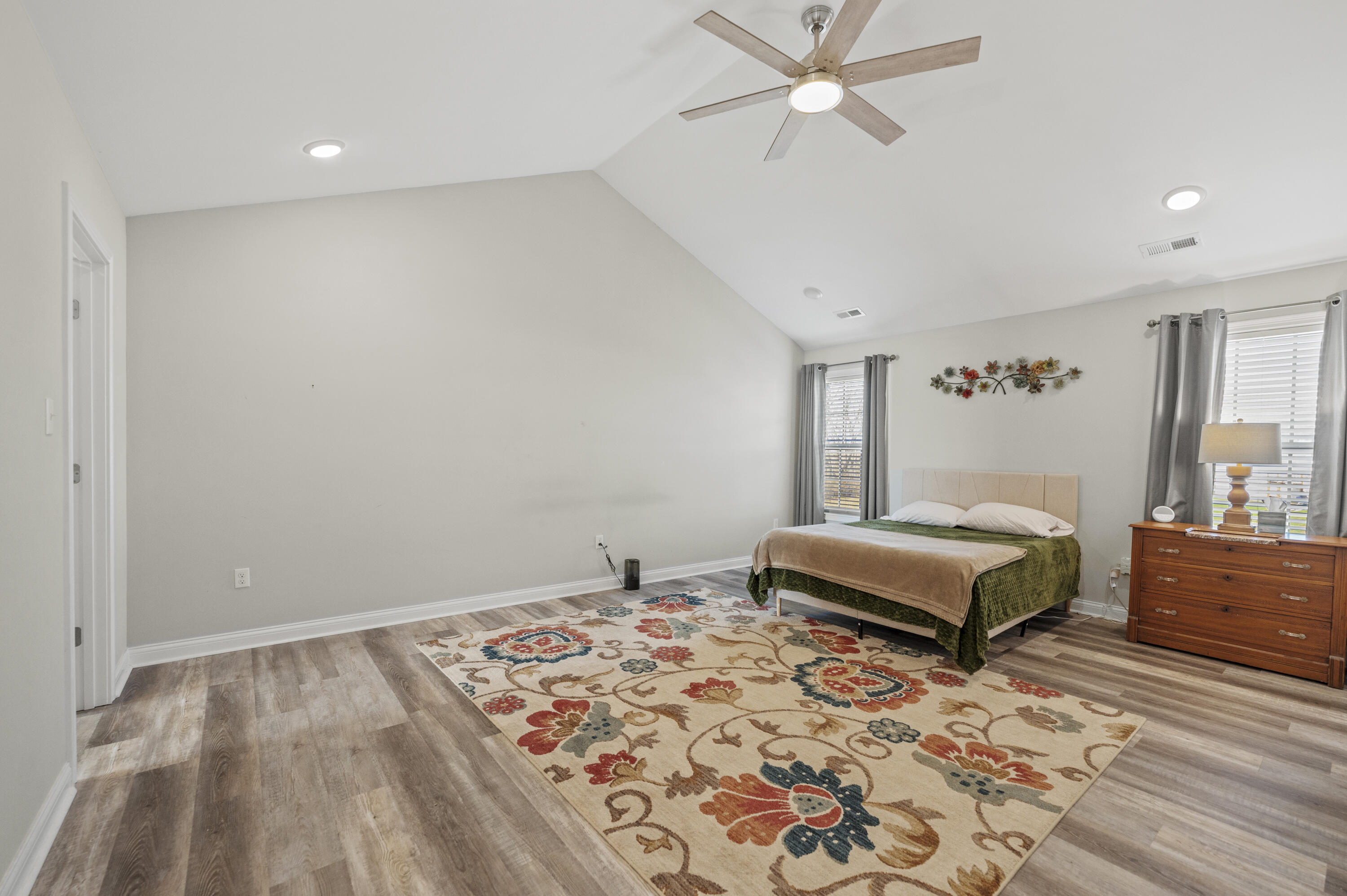 Richmond, Kentucky 40475, United States, 4 Bedrooms Bedrooms, ,3 BathroomsBathrooms,Residential,Active,254436