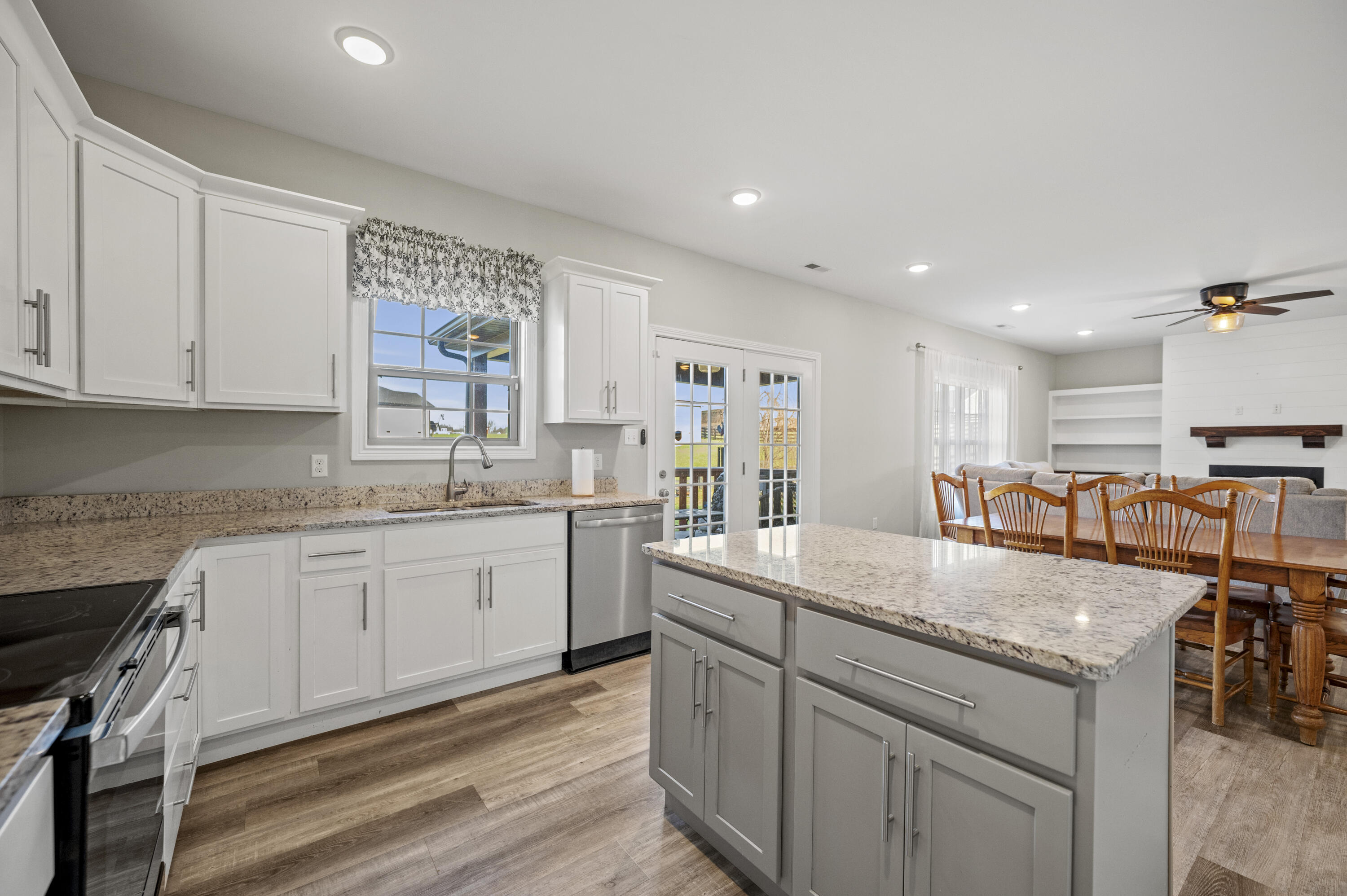 Richmond, Kentucky 40475, United States, 4 Bedrooms Bedrooms, ,3 BathroomsBathrooms,Residential,Active,254436