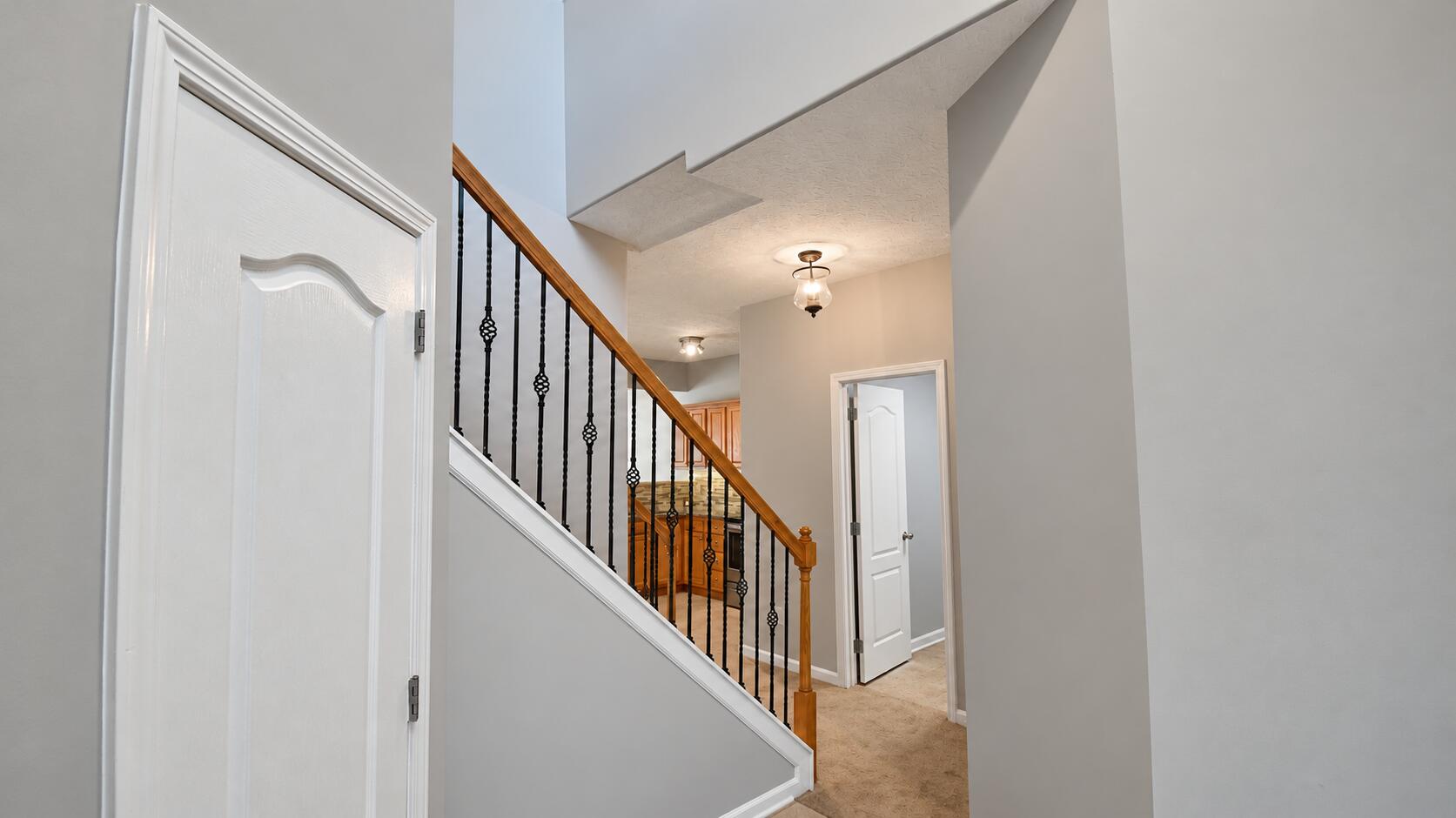 135 Goodman Way - Photo 3