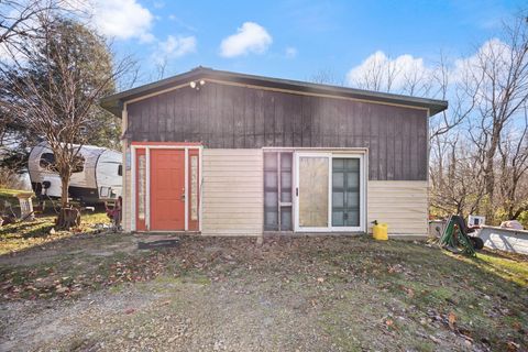 Photo of 1119 Mitchellsburg Knob Road, Parksville, KY 40464 (MLS # 25507228)