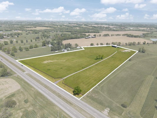 4010 HARRODSBURG RD, DANVILLE, KY 40422 - Image 3bf83aa1414fb1a9236e9cf2c2dee9a7/1272021744