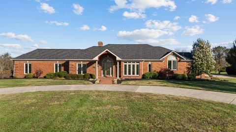 Photo of 2019 Newtown Pike, Georgetown, KY 40324 (MLS # 25505526)