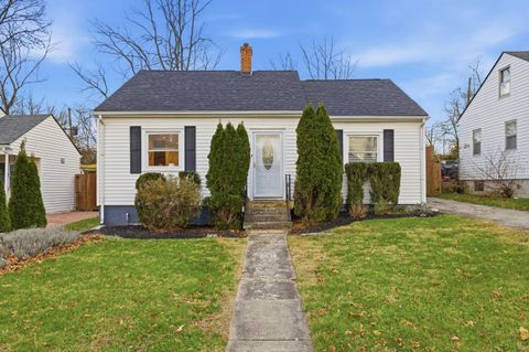 Photo of 1104 Oak Hill Drive, Lexington, KY 40505 (MLS # 25507242)