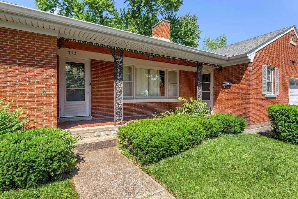 Photo of 513 Springhill Drive, Lexington, KY 40503 (MLS # 26012702)