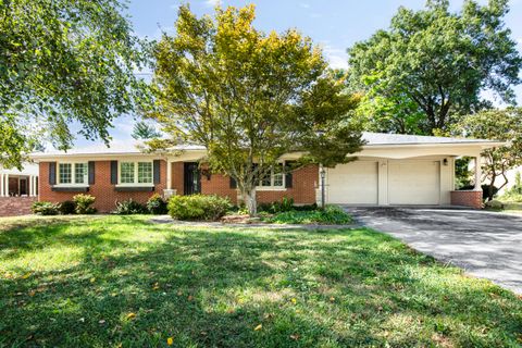 Photo of 504 Southland Drive, Versailles, KY 40383 (MLS # 24023403)