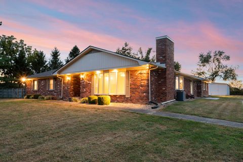 Photo of 500 Patterson Road, Versailles, KY 40383 (MLS # 25500733)