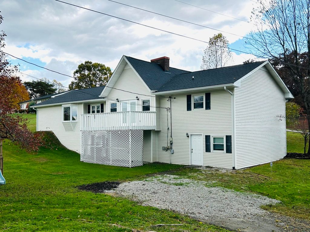 Photo of 325 Wildwood Avenue, London, KY 40744 (MLS # 25505333)