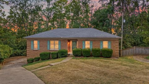 Photo of 1112 Pepperhill Circle, Lexington, KY 40502 (MLS # 25501794)