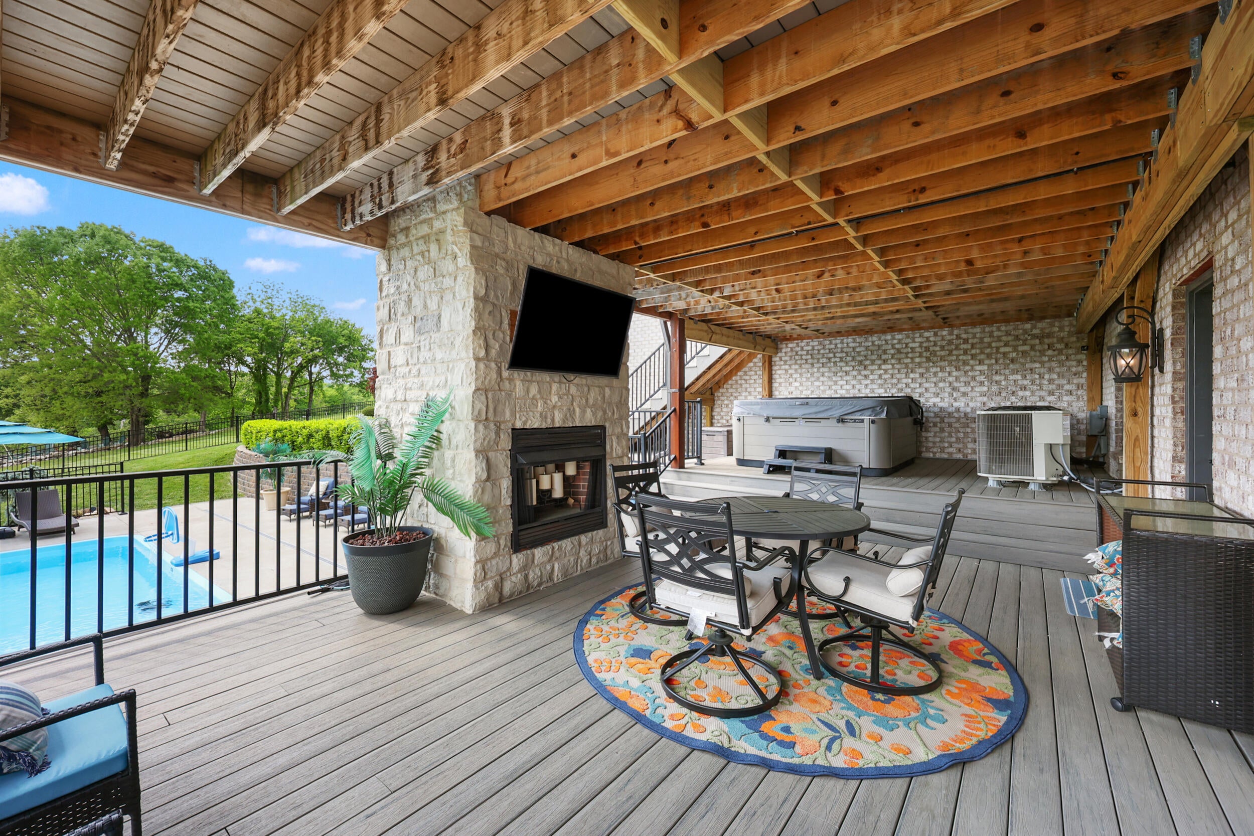 Richmond, Kentucky, 40475, United States, 6 Bedrooms Bedrooms, ,6 BathroomsBathrooms,Residential,Active,2043286