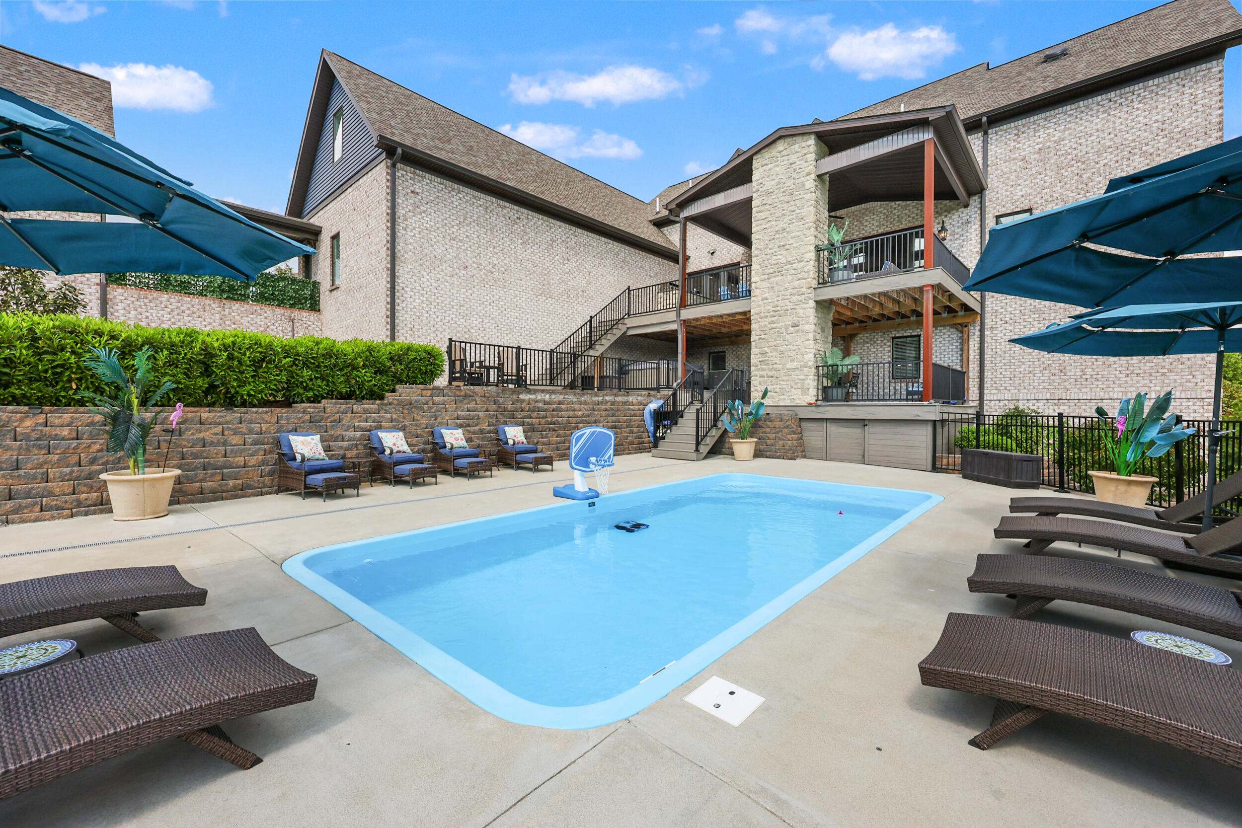 Richmond, Kentucky, 40475, United States, 6 Bedrooms Bedrooms, ,6 BathroomsBathrooms,Residential,Active,2043286