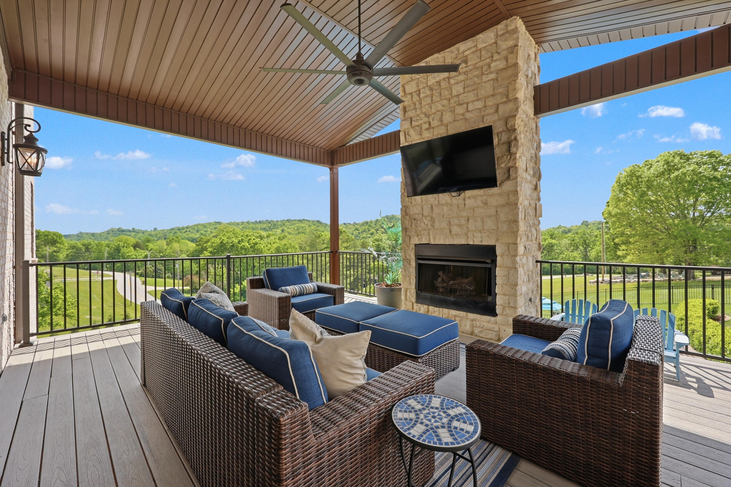 Richmond, Kentucky, 40475, United States, 6 Bedrooms Bedrooms, ,6 BathroomsBathrooms,Residential,Active,2043286