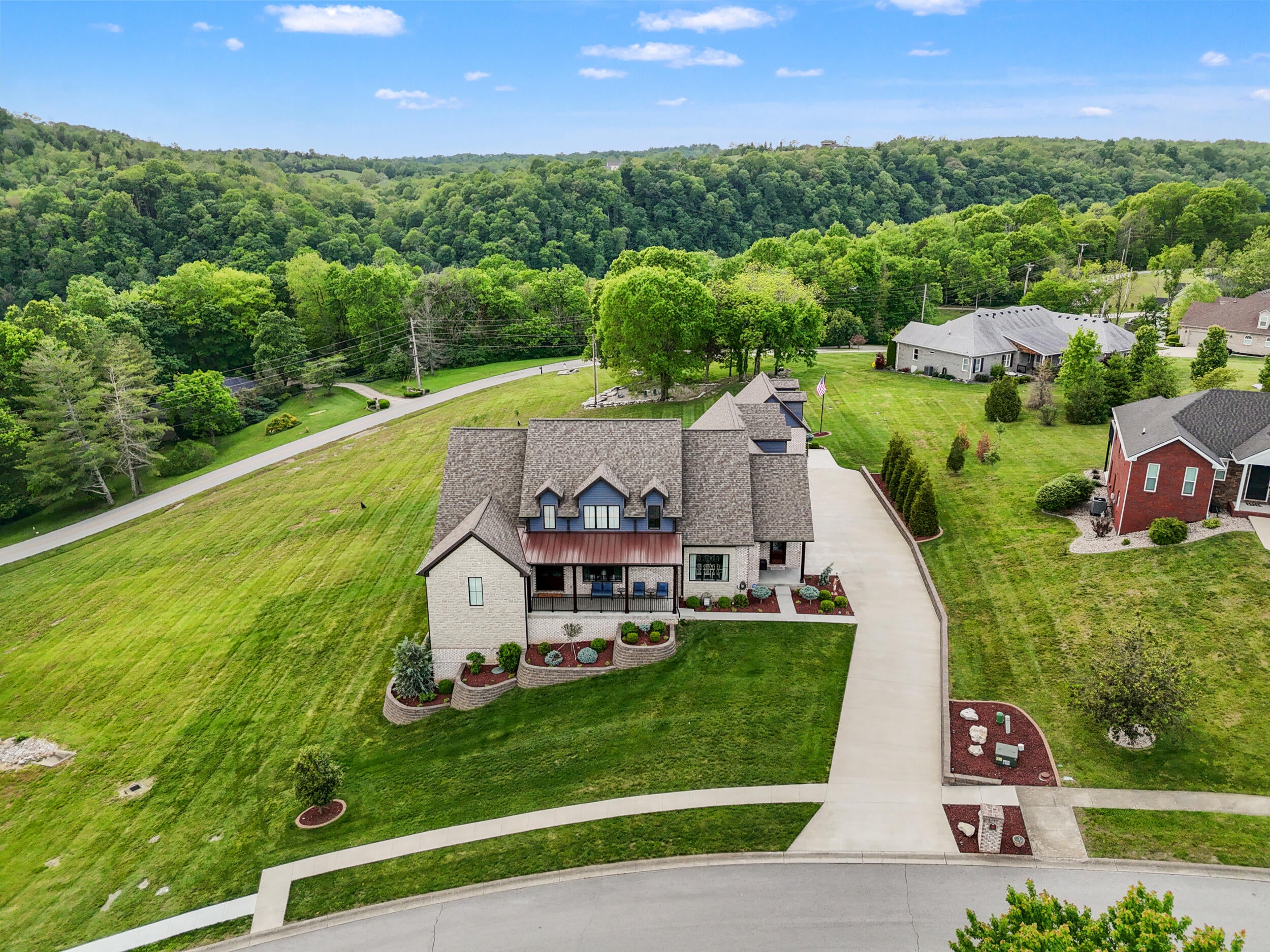 Richmond, Kentucky, 40475, United States, 6 Bedrooms Bedrooms, ,6 BathroomsBathrooms,Residential,Active,2043286