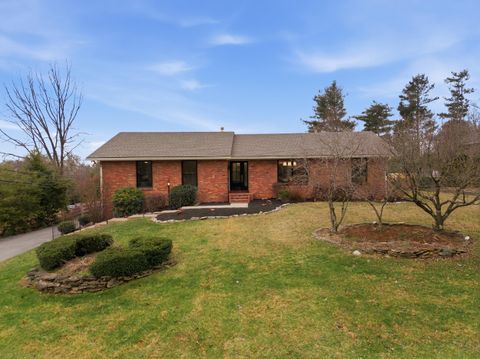 Photo of 668 Cromwell Way, Lexington, KY 40503 (MLS # 25508308)