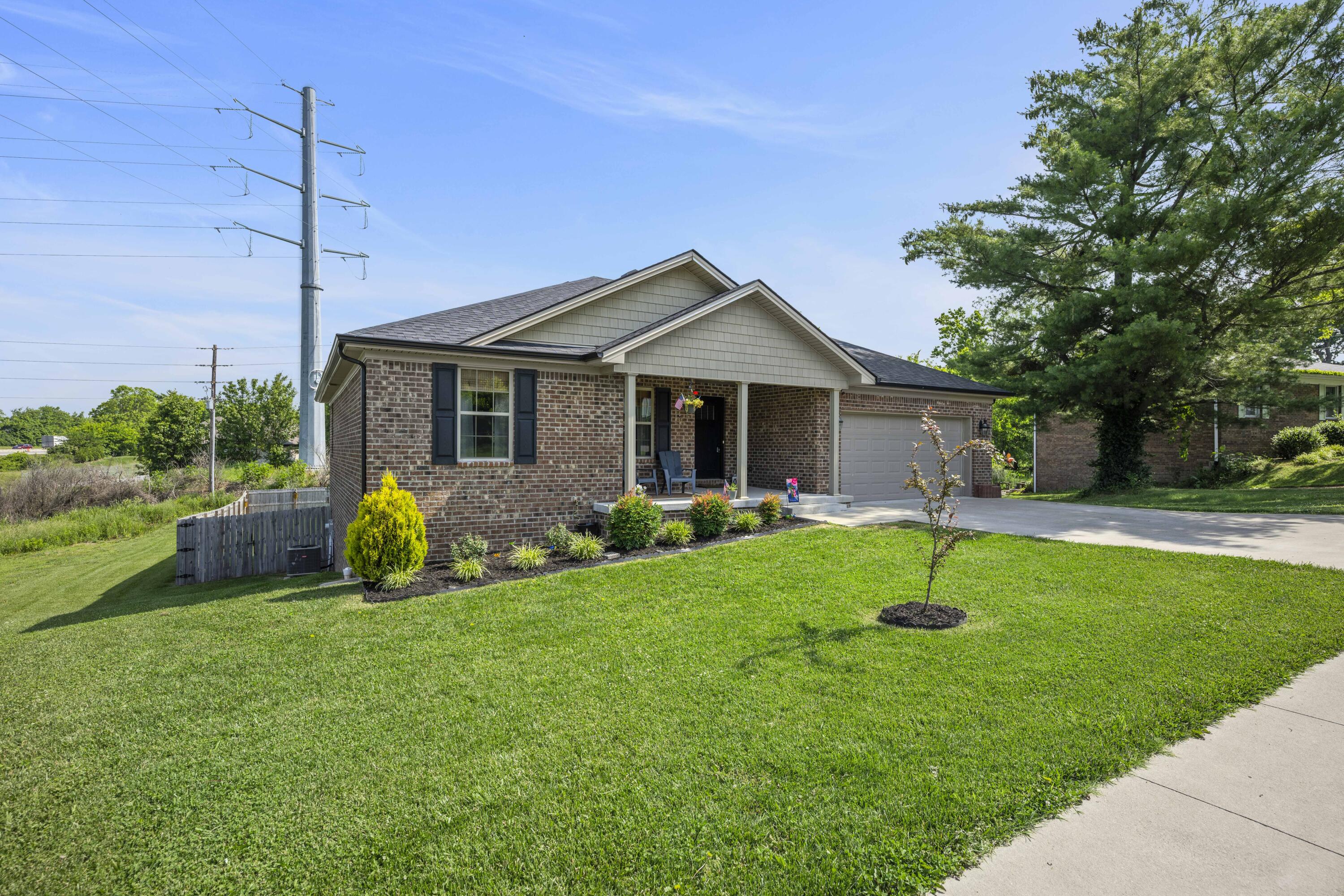 Richmond, Kentucky 40475, United States, 3 Bedrooms Bedrooms, ,2 BathroomsBathrooms,Residential,Active,146848