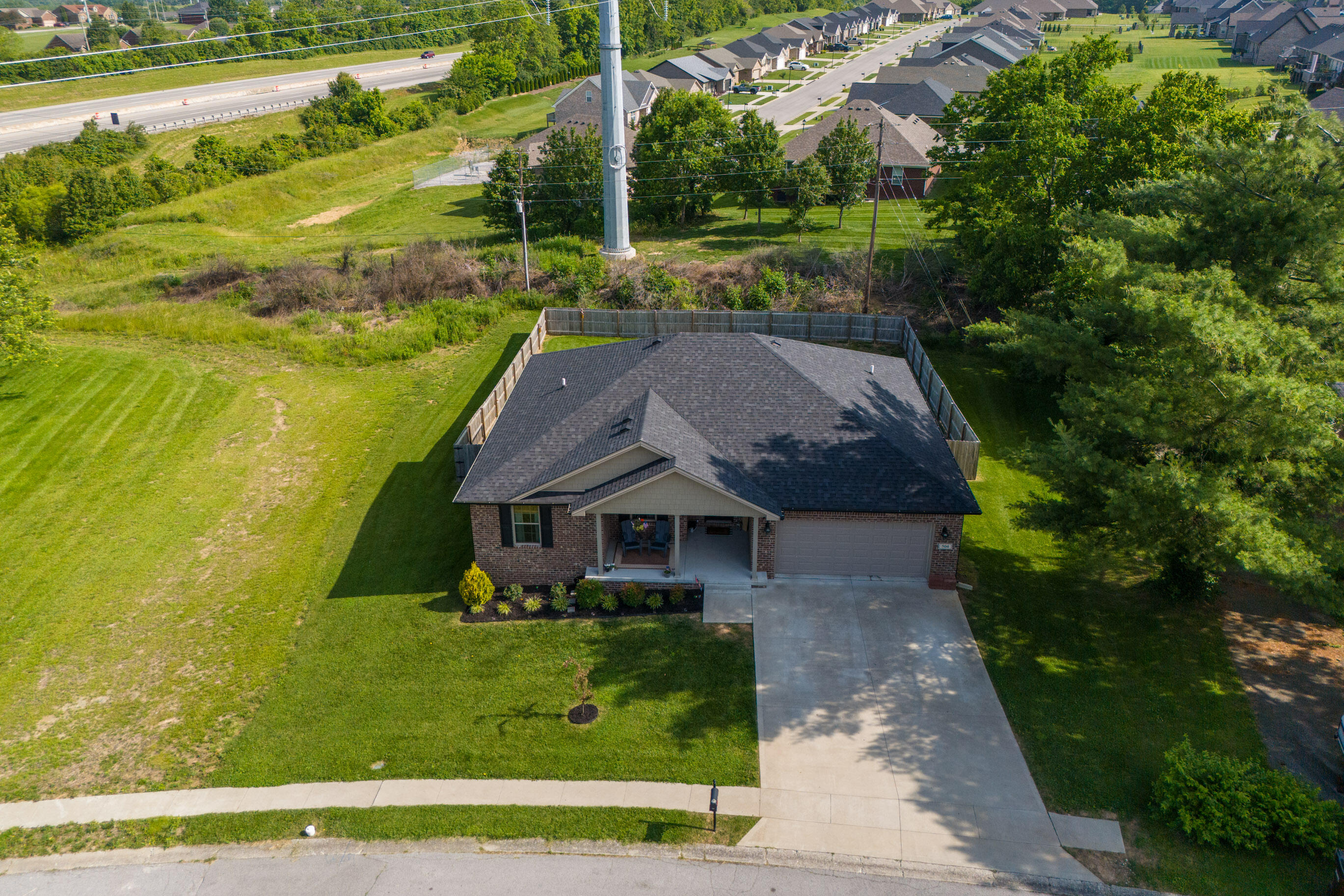 Richmond, Kentucky 40475, United States, 3 Bedrooms Bedrooms, ,2 BathroomsBathrooms,Residential,Active,146848