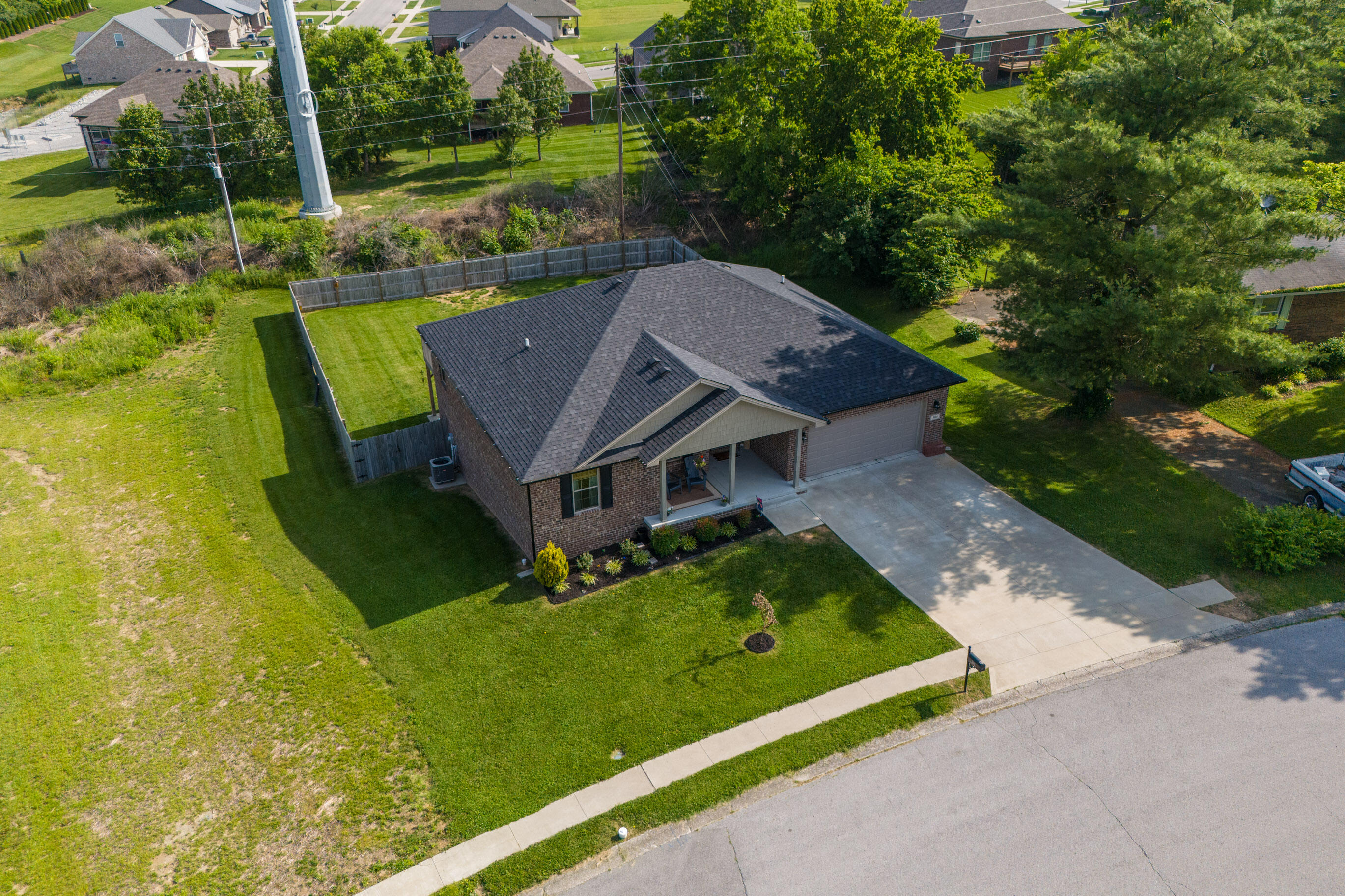 Richmond, Kentucky 40475, United States, 3 Bedrooms Bedrooms, ,2 BathroomsBathrooms,Residential,Active,146848