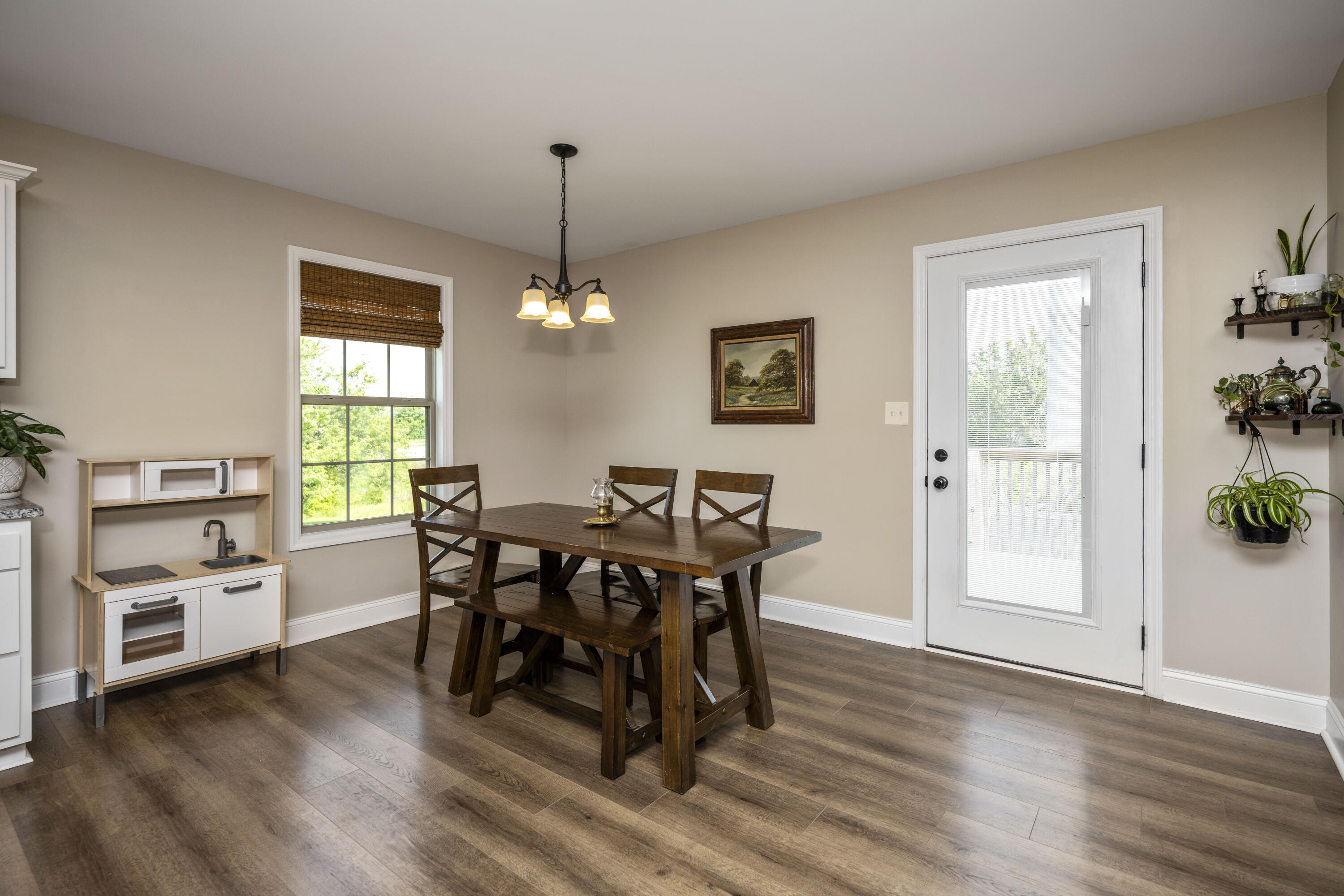 Richmond, Kentucky 40475, United States, 3 Bedrooms Bedrooms, ,2 BathroomsBathrooms,Residential,Active,146848