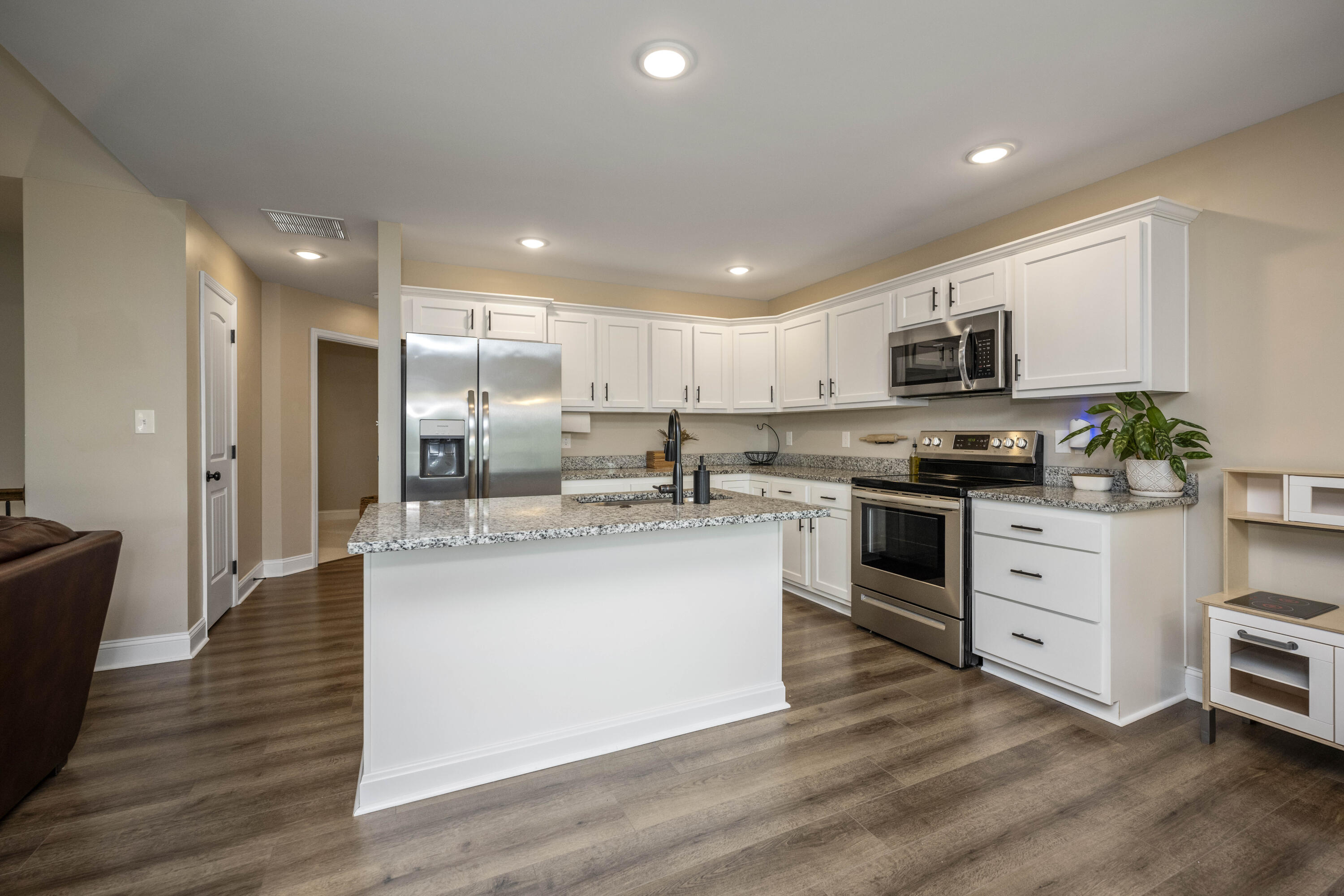 Richmond, Kentucky 40475, United States, 3 Bedrooms Bedrooms, ,2 BathroomsBathrooms,Residential,Active,146848