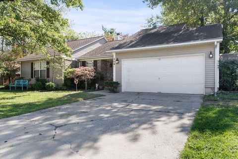 Photo of 409 Tincher Drive, Versailles, KY 40383 (MLS # 25503969)