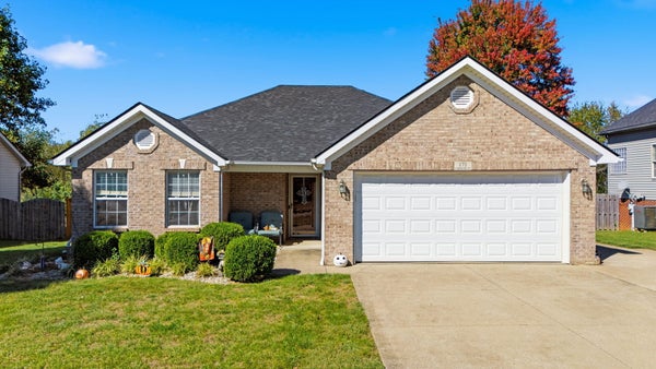 171 CARRIAGE LN, GEORGETOWN, KY 40324 - Image 414d8d9e52bd9be1e32dcb3a215b1f6d/4049632740