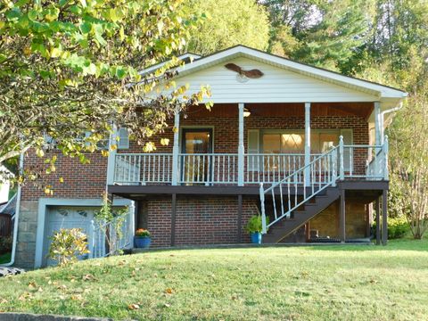 Photo of 28 Wolf Hollow Road, Baxter, KY 40806 (MLS # 25503795)