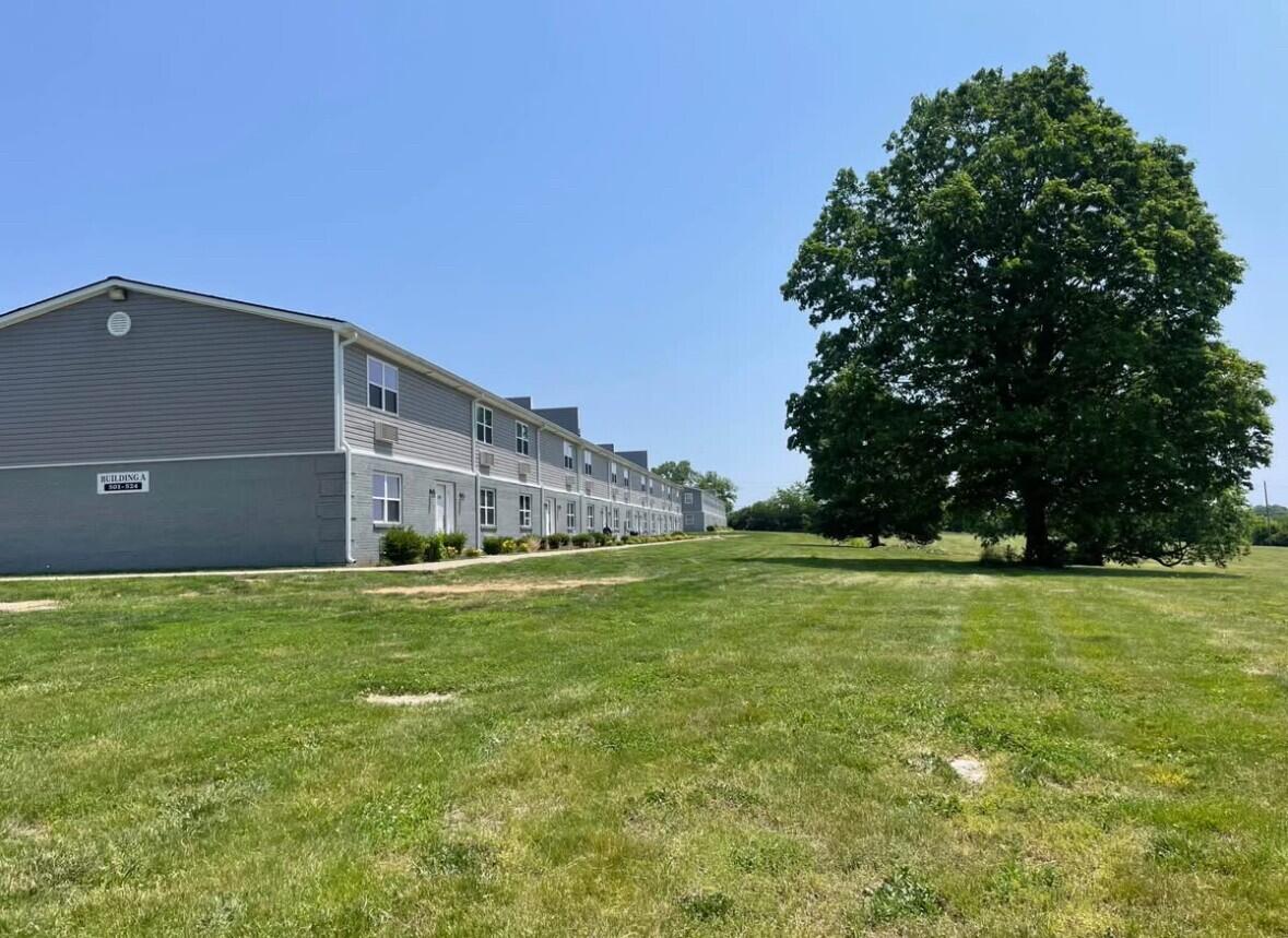 200 N Hill-N-Dale Street