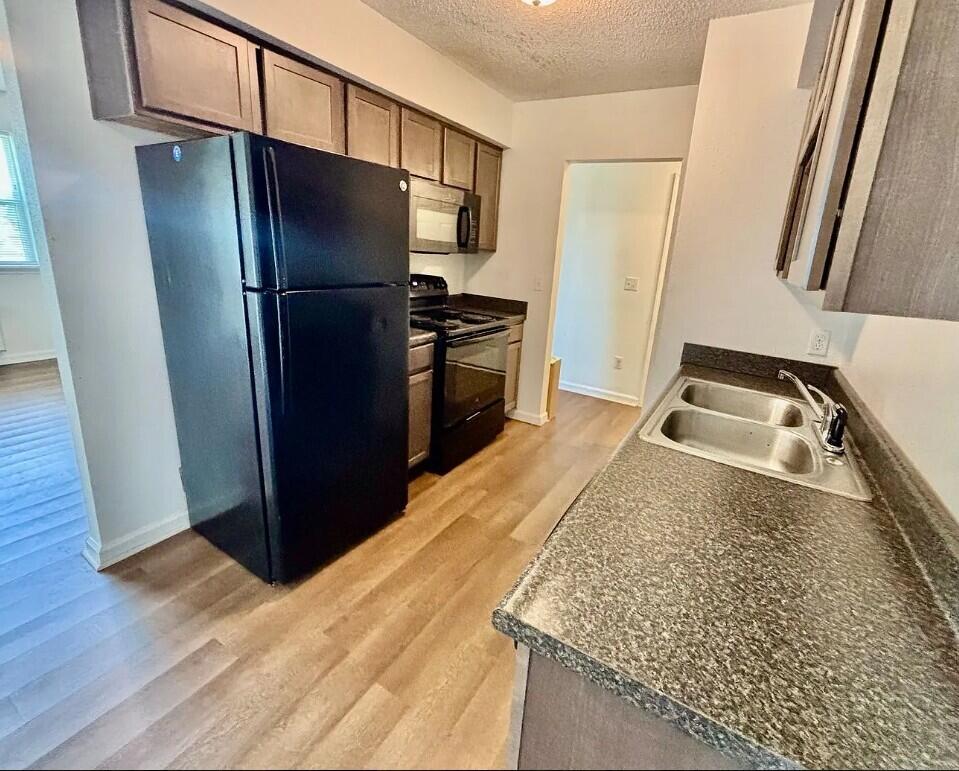 200 N Hill-N-Dale Street