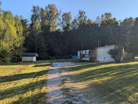 Photo of 1221 Dean Hundley Road, East Bernstadt, KY 40729 (MLS # 25503001)