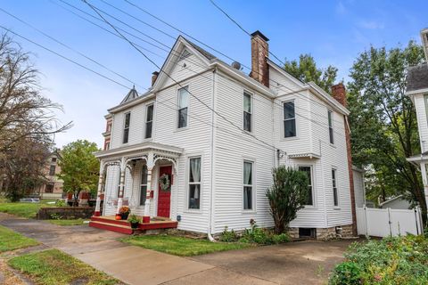 Photo of 128 E Clinton Street, Georgetown, KY 40324 (MLS # 25503164)
