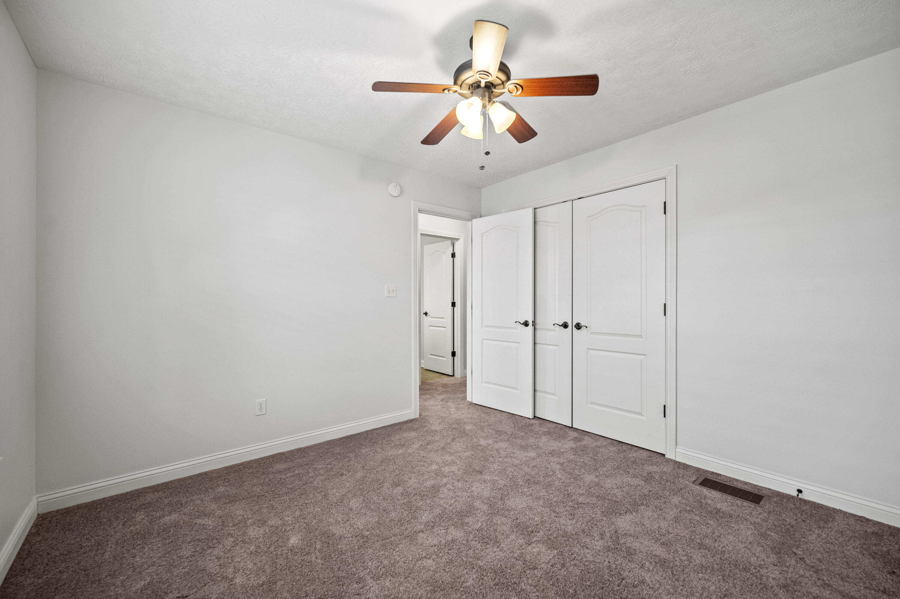 Richmond, Kentucky 40475, United States, 3 Bedrooms Bedrooms, ,2 BathroomsBathrooms,Residential,Active,194363