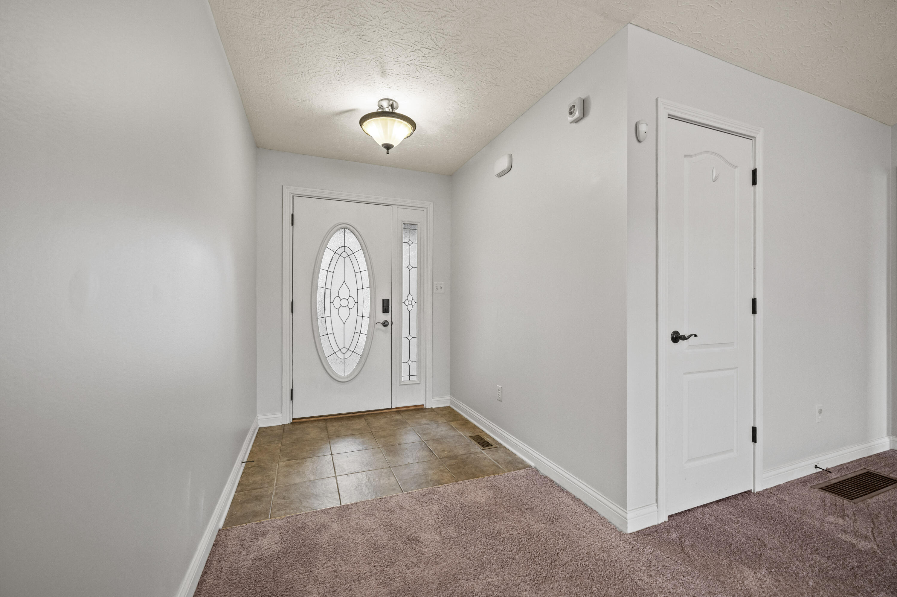 Richmond, Kentucky 40475, United States, 3 Bedrooms Bedrooms, ,2 BathroomsBathrooms,Residential,Active,194363