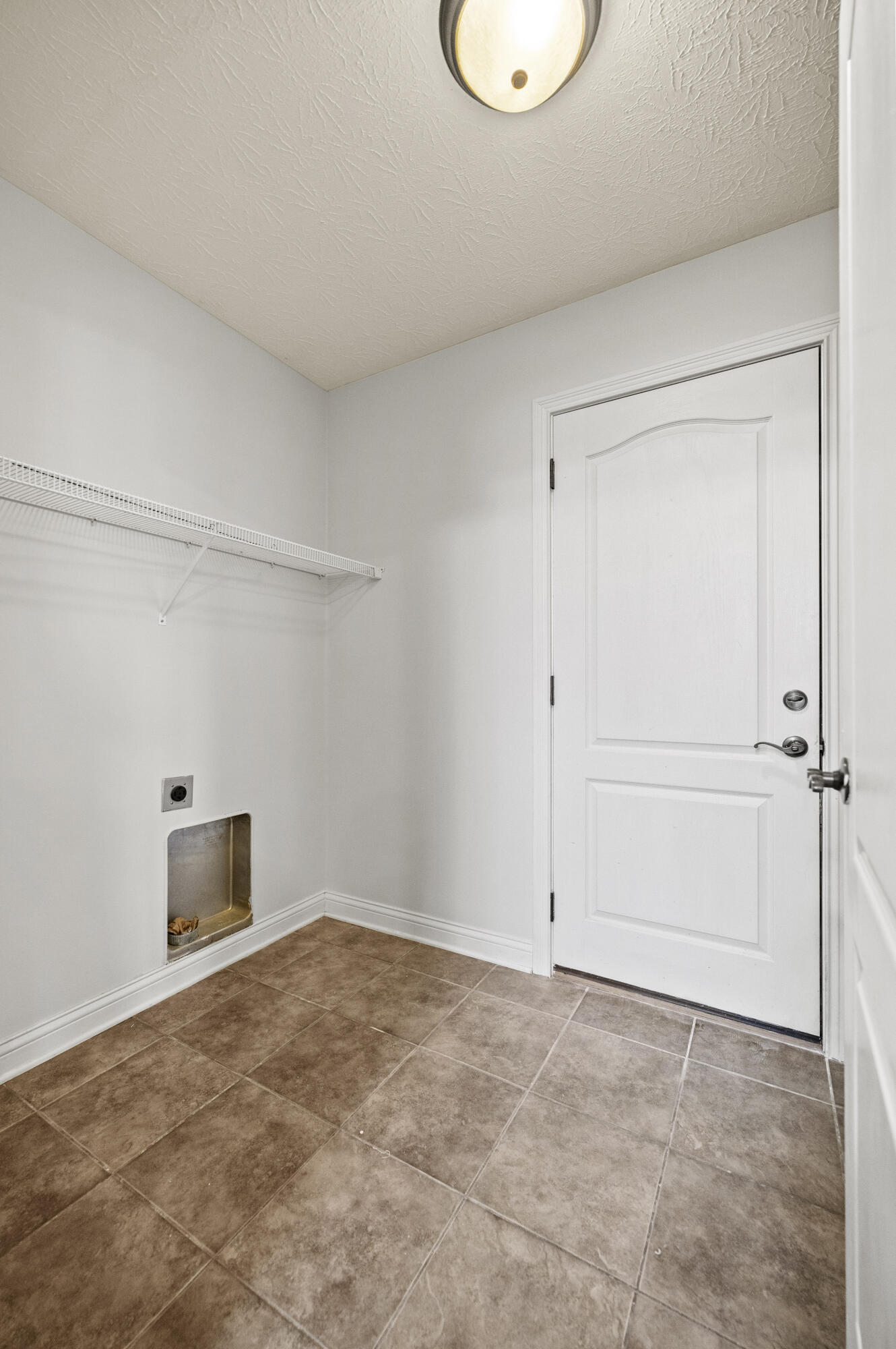 Richmond, Kentucky 40475, United States, 3 Bedrooms Bedrooms, ,2 BathroomsBathrooms,Residential,Active,194363