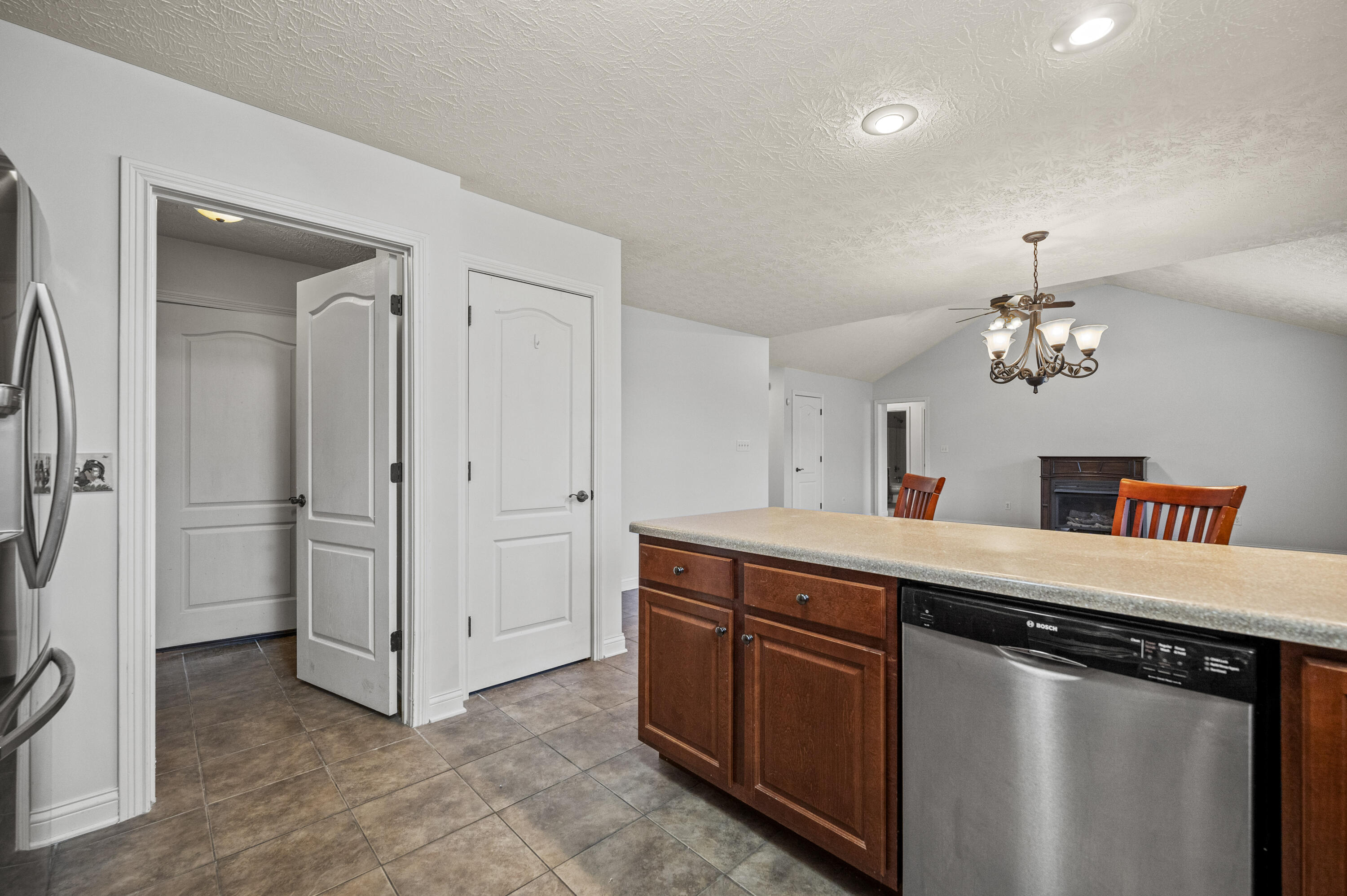 Richmond, Kentucky 40475, United States, 3 Bedrooms Bedrooms, ,2 BathroomsBathrooms,Residential,Active,194363